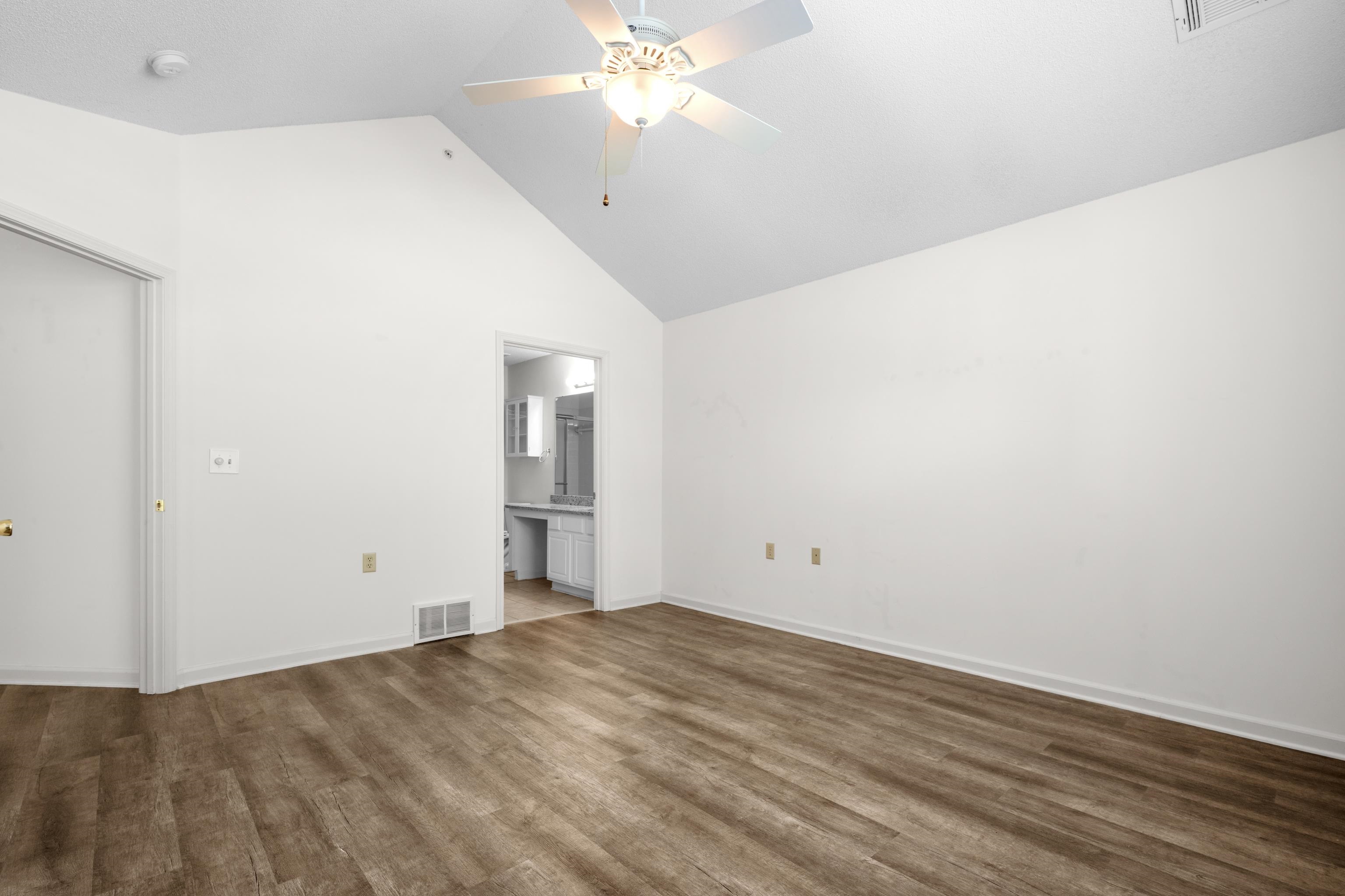 1097 Oak Timber Cir 64 Property Photo 24