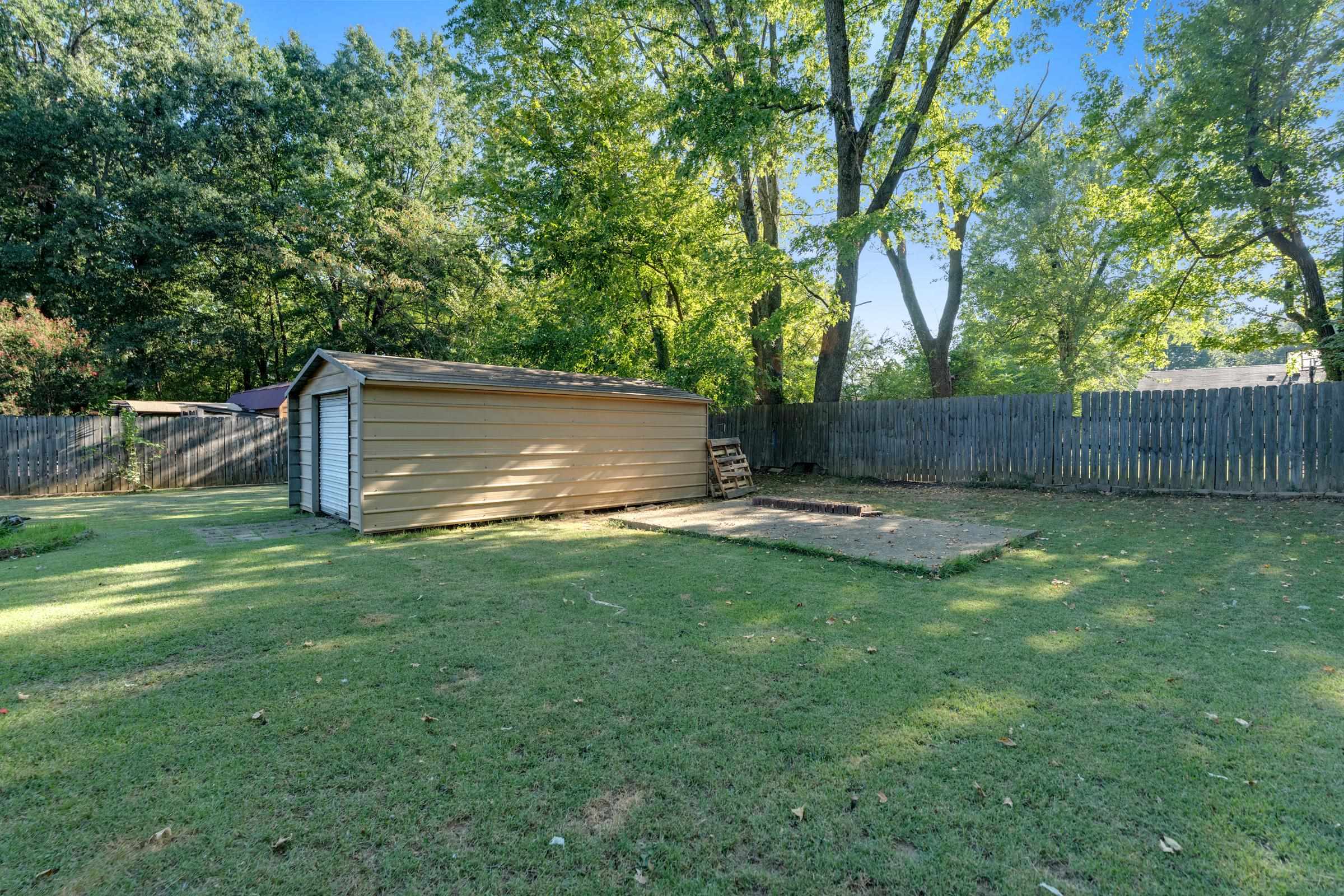 454 S Center St Property Photo 25