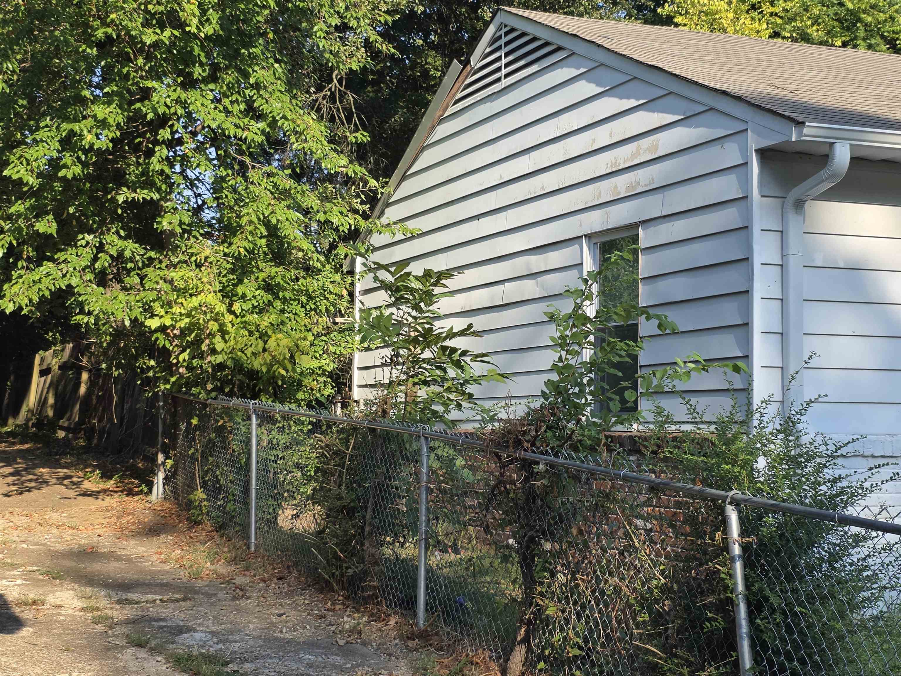3133 Morningside St Property Photo 2