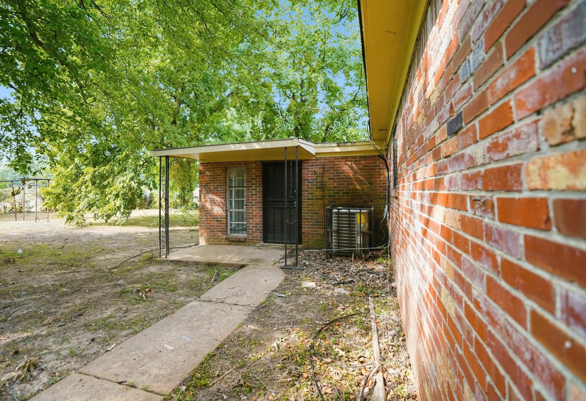 175 Horse Shoe Cv Property Photo 2