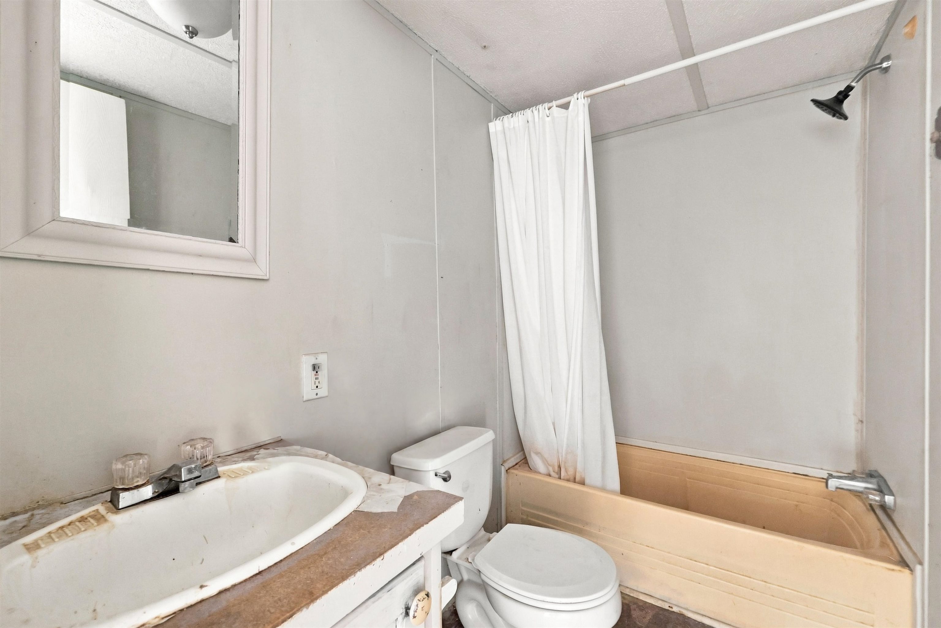 1900 Misty Wood Dr Property Photo 7