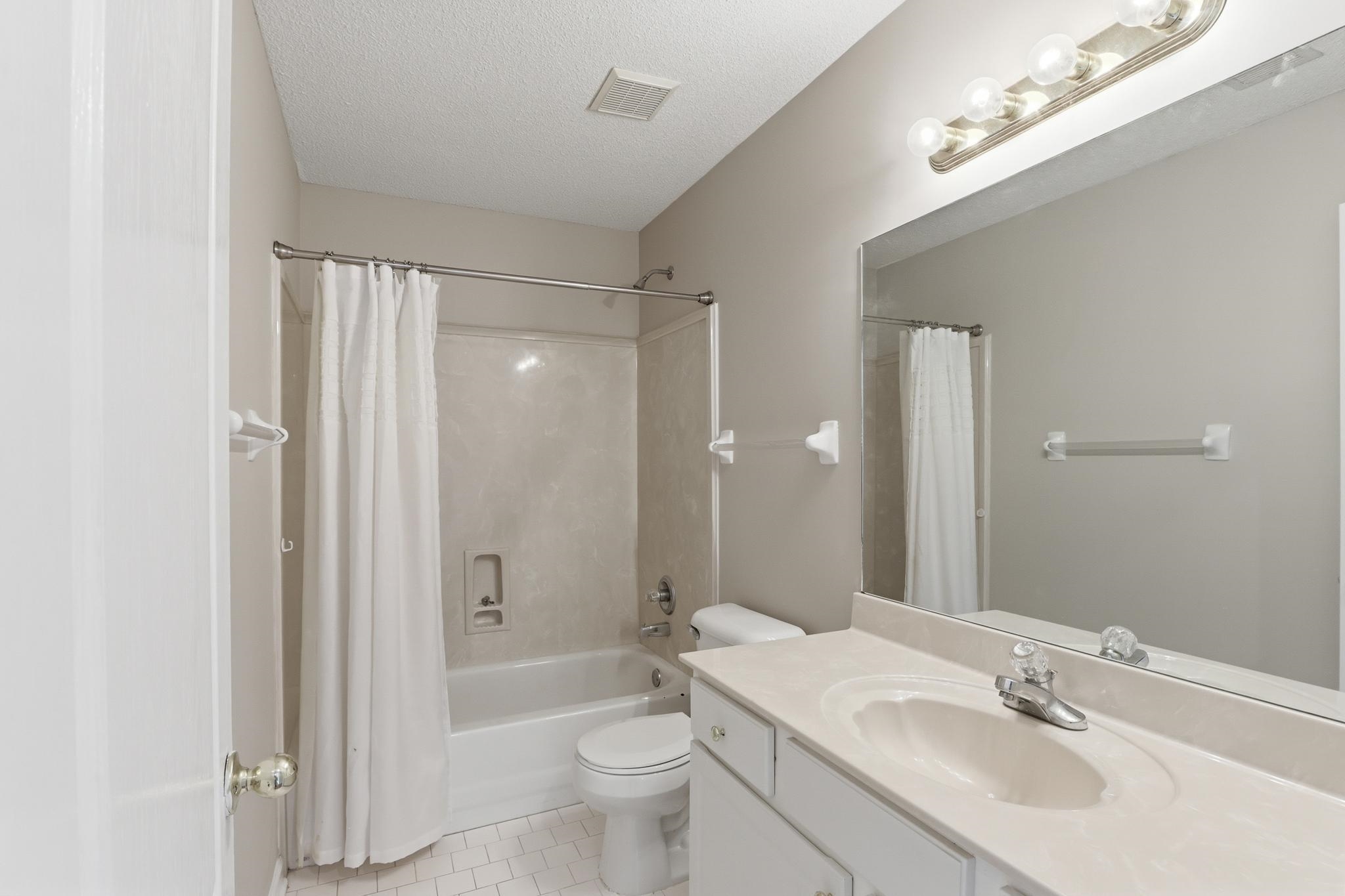 219 Northcross Pl W Property Photo 25