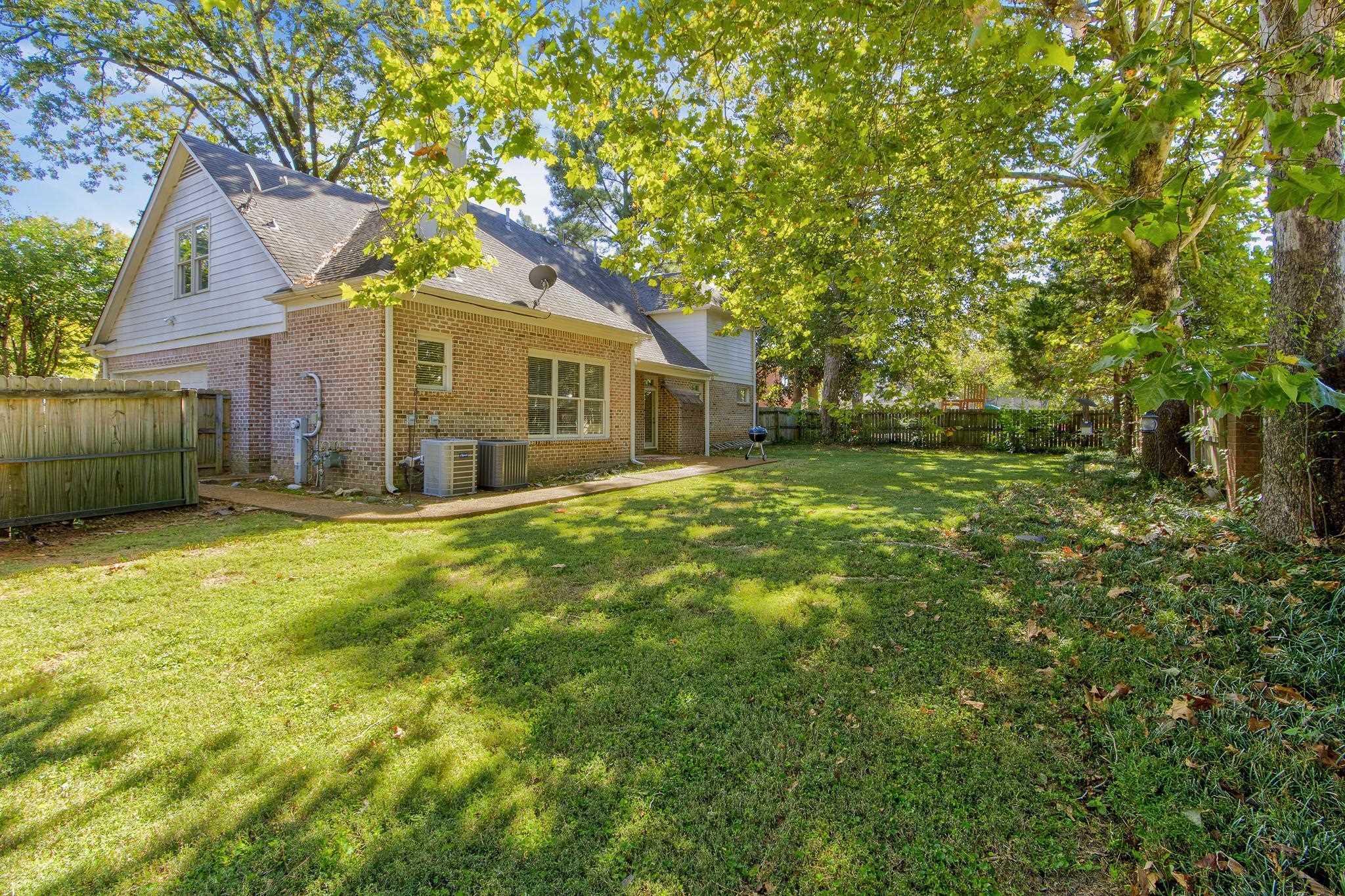 219 Northcross Pl W Property Photo 28