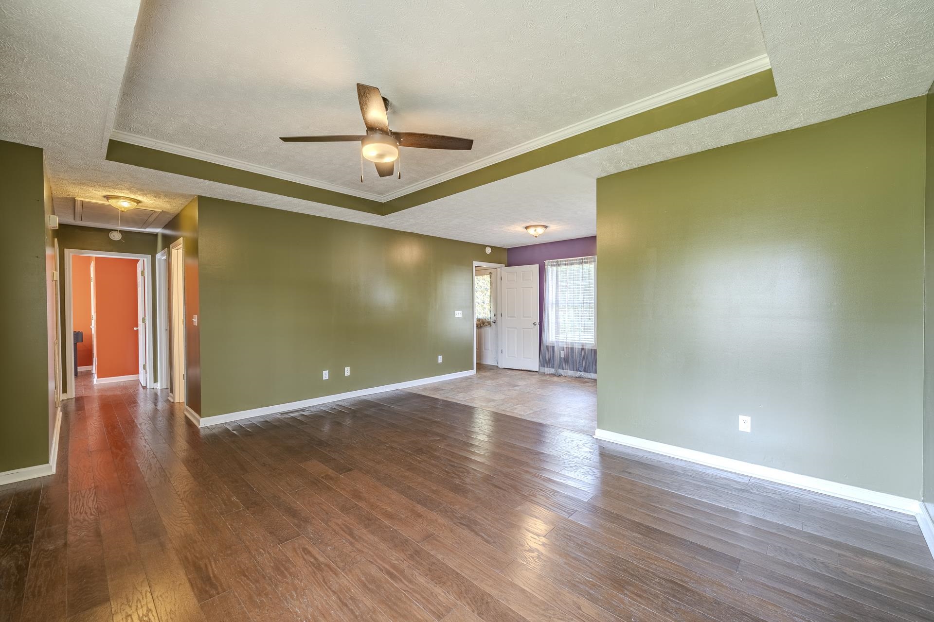 51 Erin Ln Property Photo 3