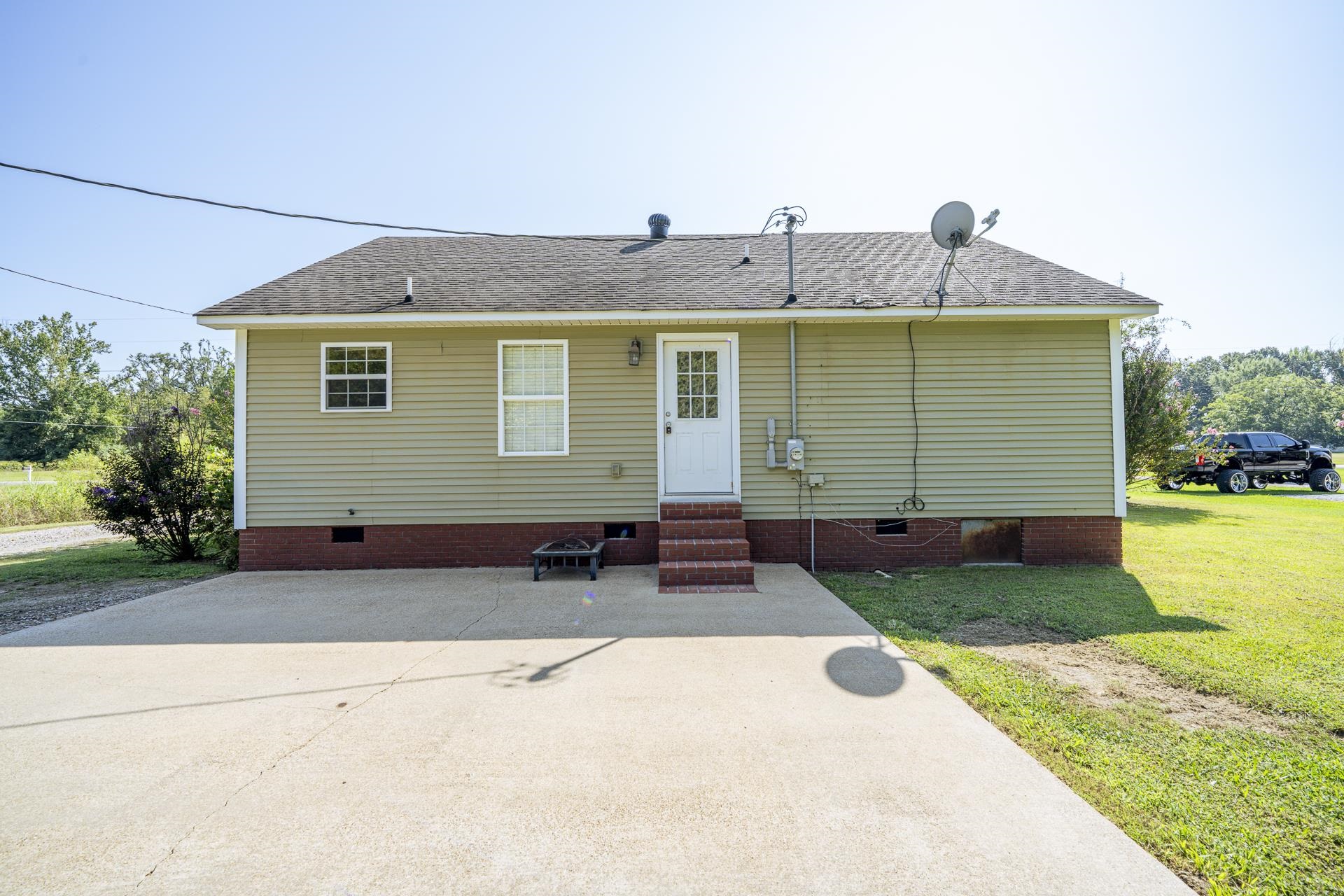 51 Erin Ln Property Photo 24