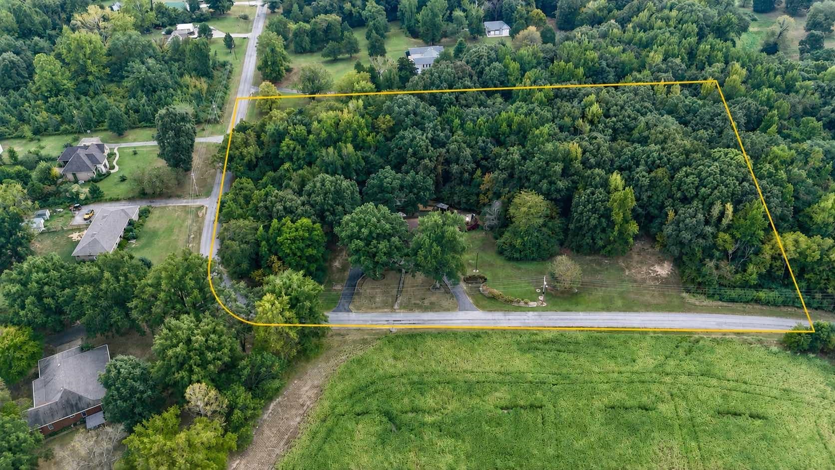 420 Joann Rd Property Photo 3