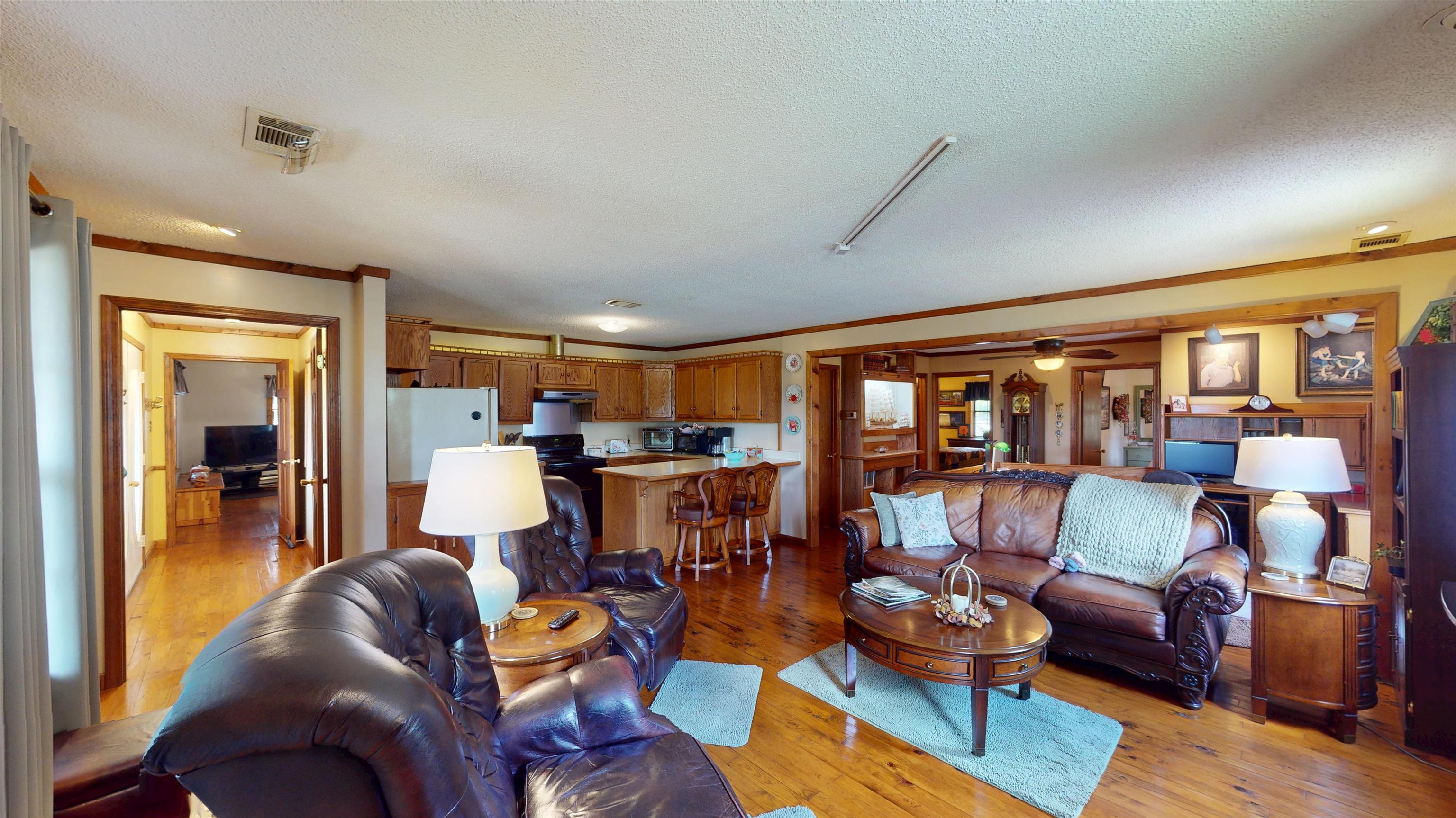 420 Joann Rd Property Photo 6