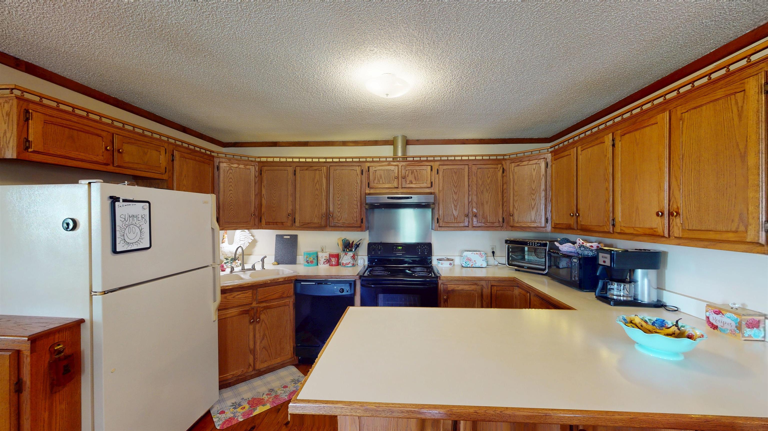 420 Joann Rd Property Photo 7