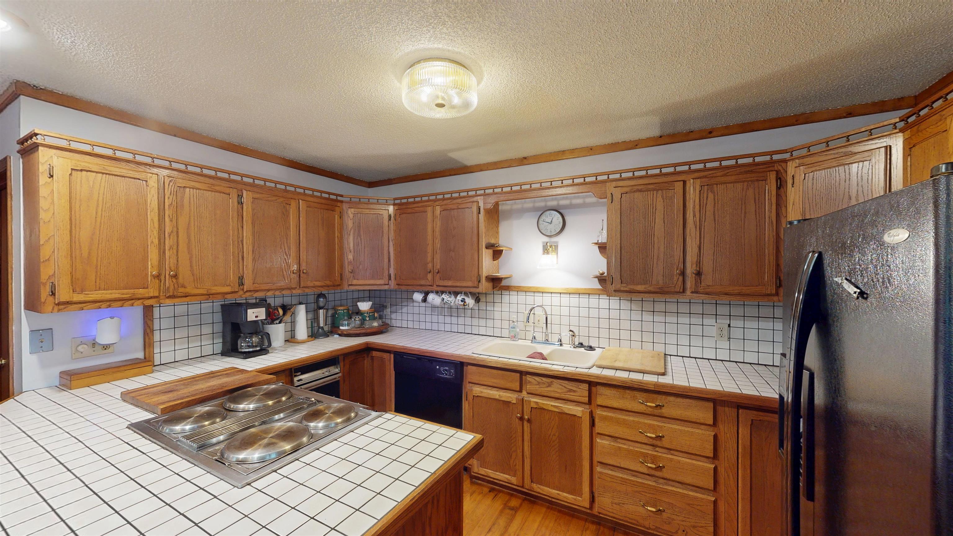 420 Joann Rd Property Photo 17