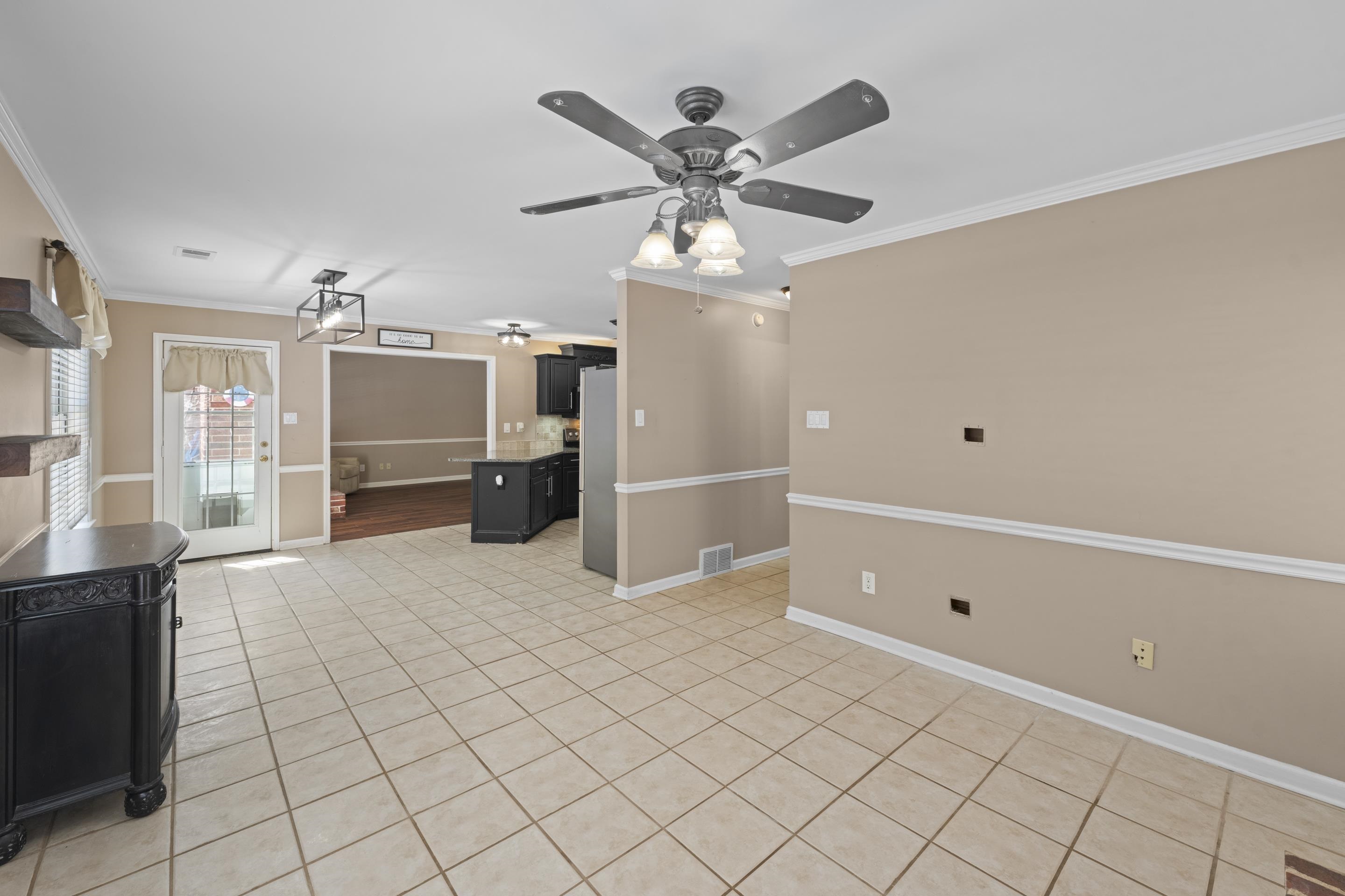 4742 Molsonwood Dr Property Photo 14