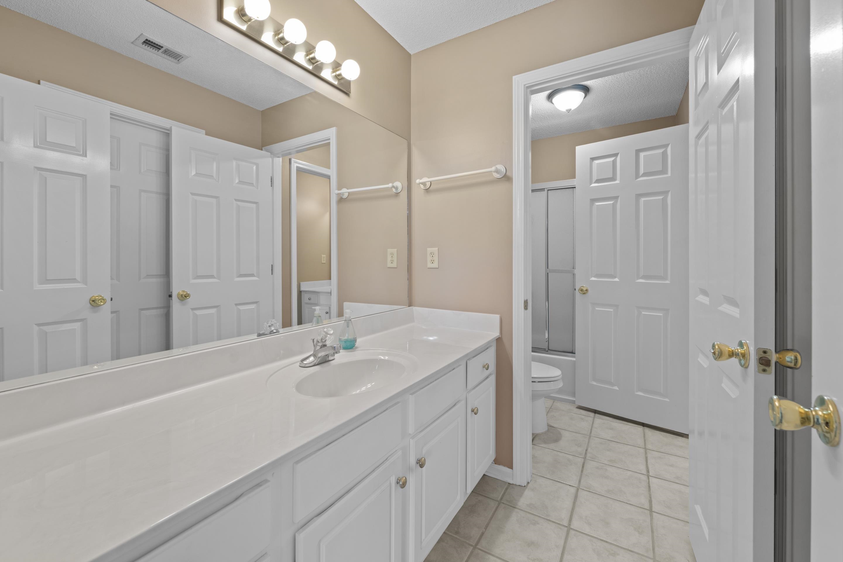 4742 Molsonwood Dr Property Photo 29