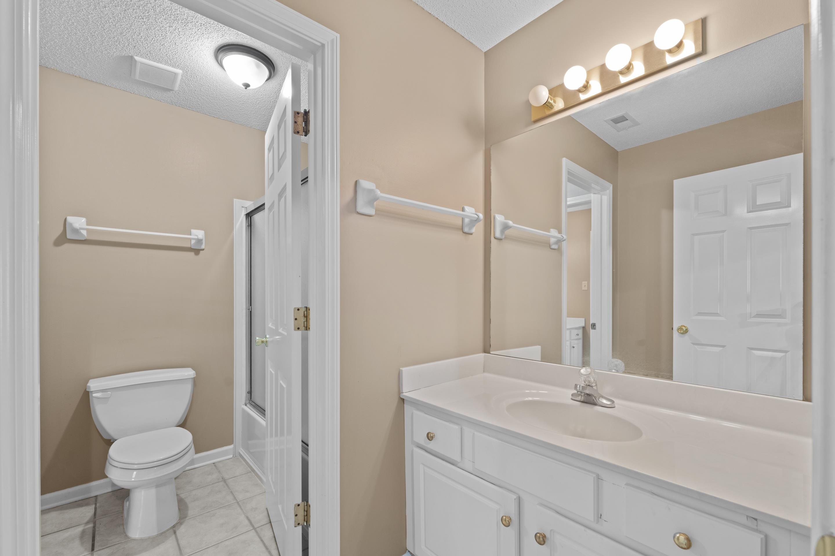 4742 Molsonwood Dr Property Photo 32
