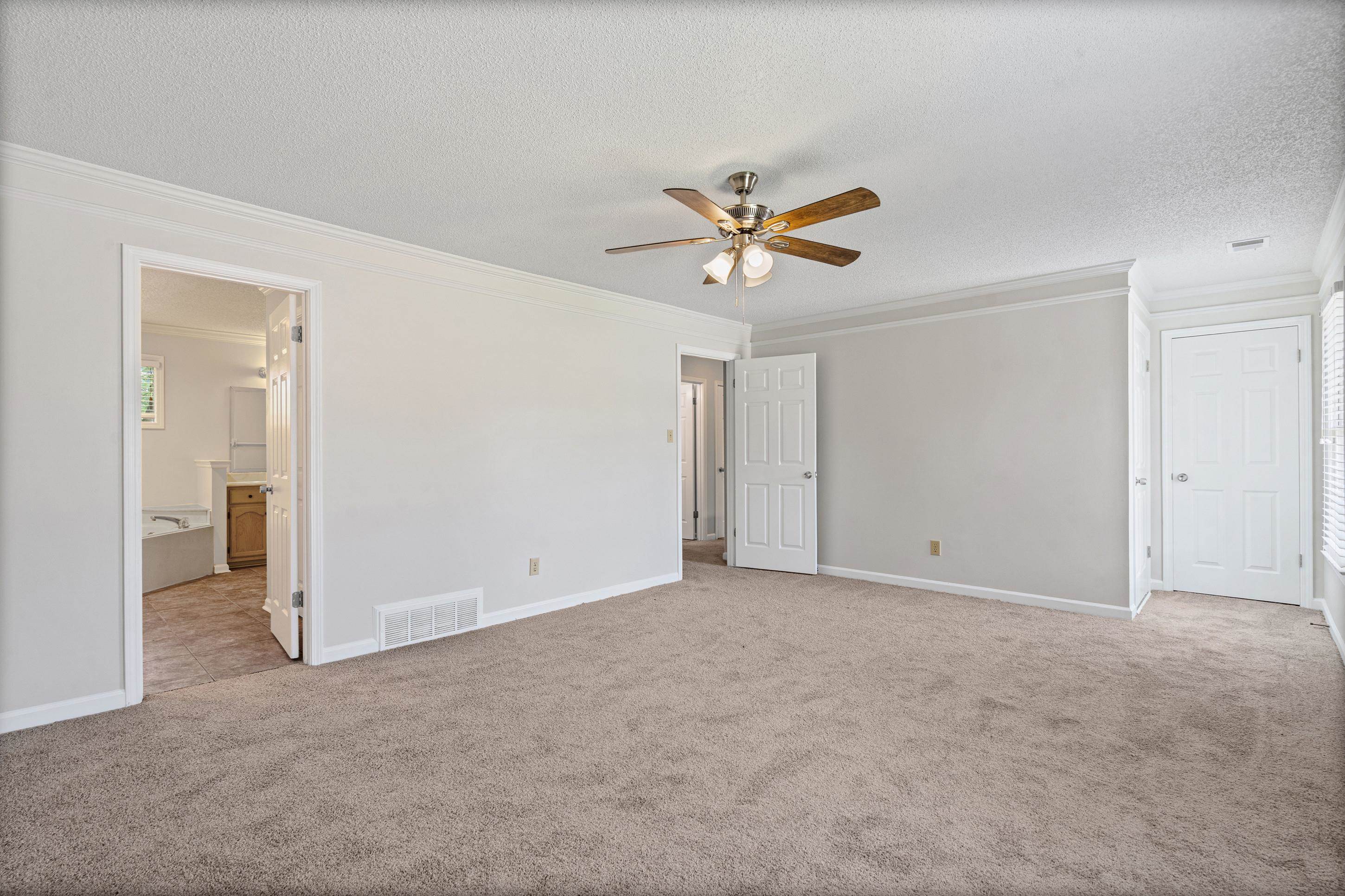 9083 Hearth Stone Cv Property Photo 2