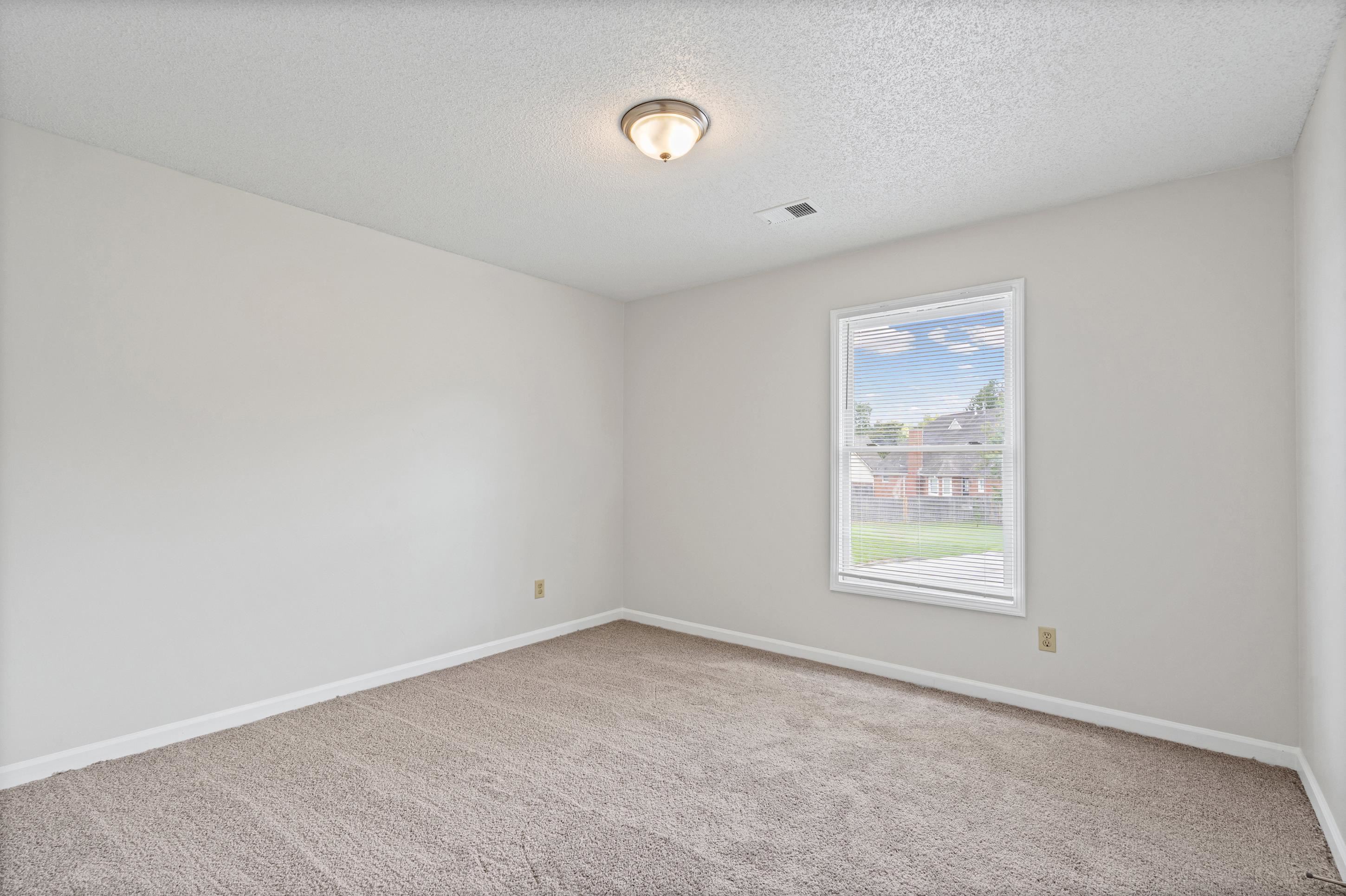 9083 Hearth Stone Cv Property Photo 8