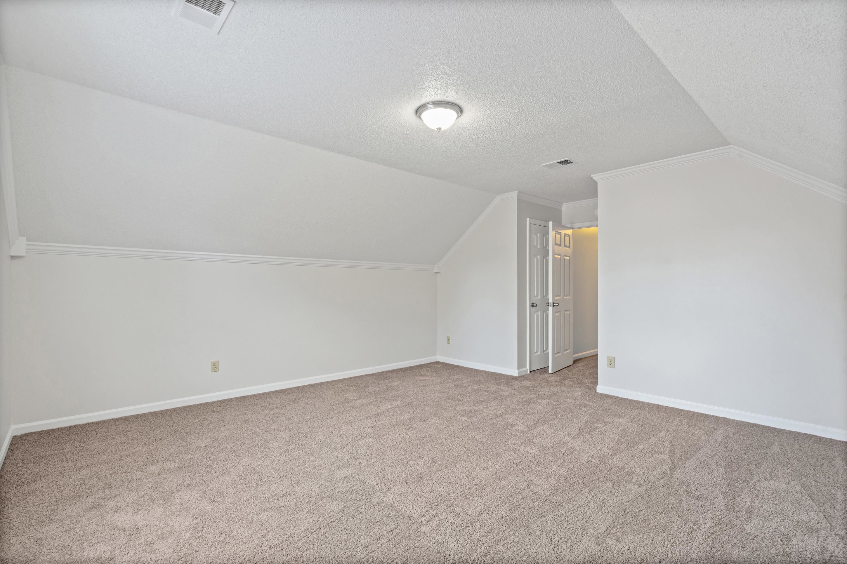 9083 Hearth Stone Cv Property Photo 11