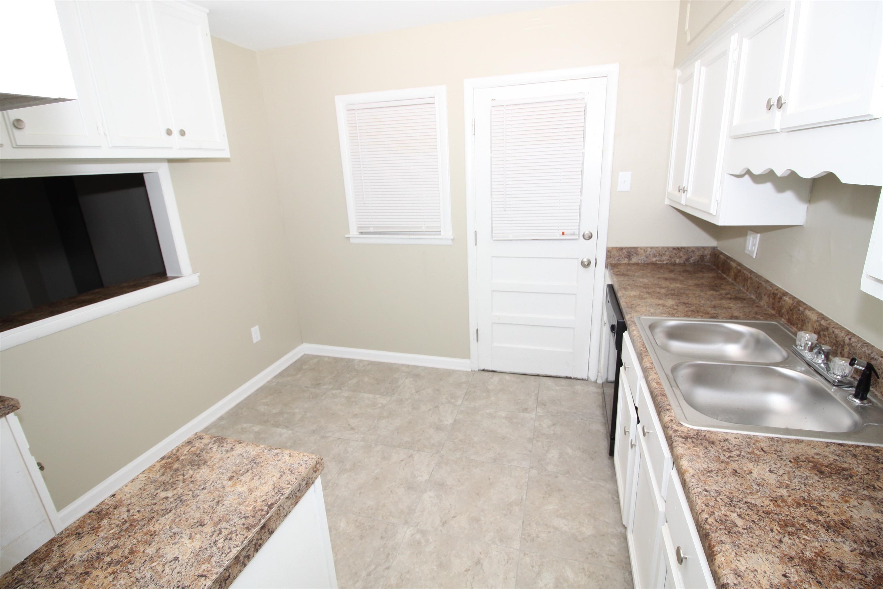 1749 S Perkins Rd Property Photo 10