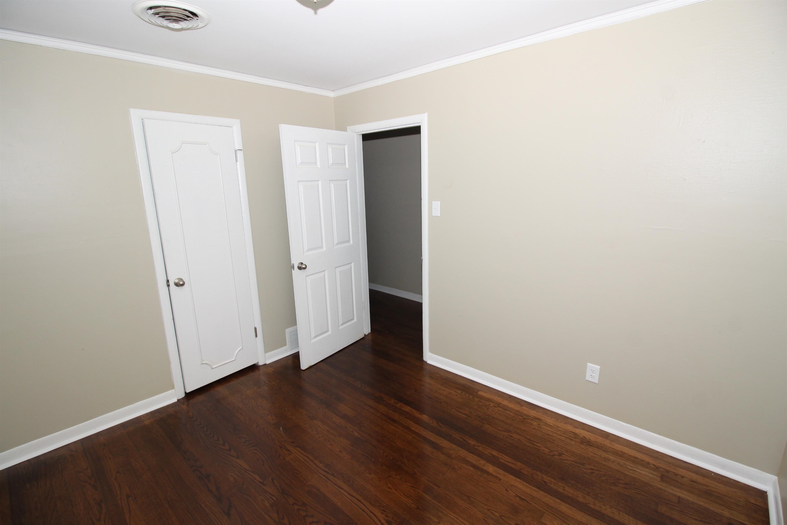 1749 S Perkins Rd Property Photo 12