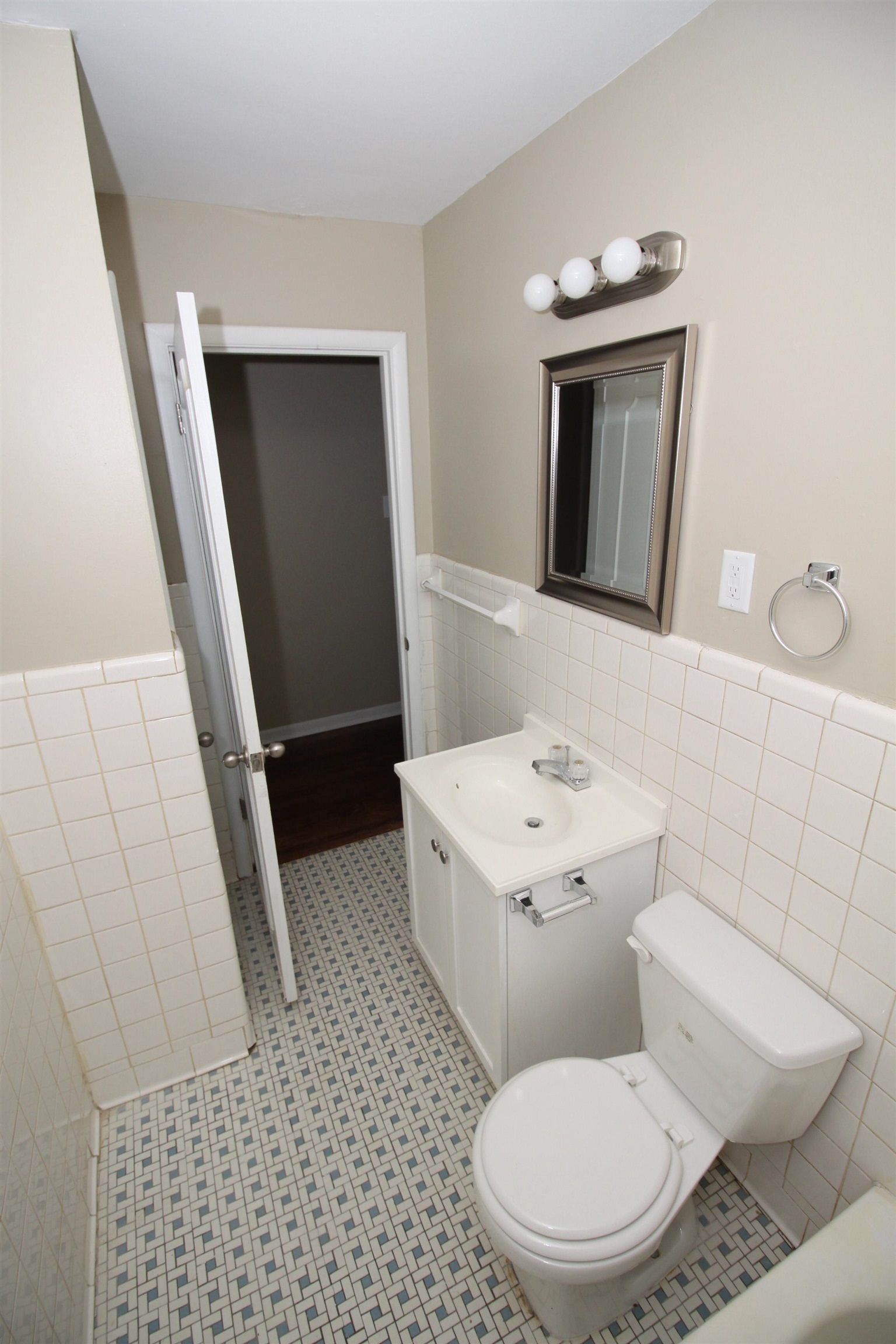 1749 S Perkins Rd Property Photo 13