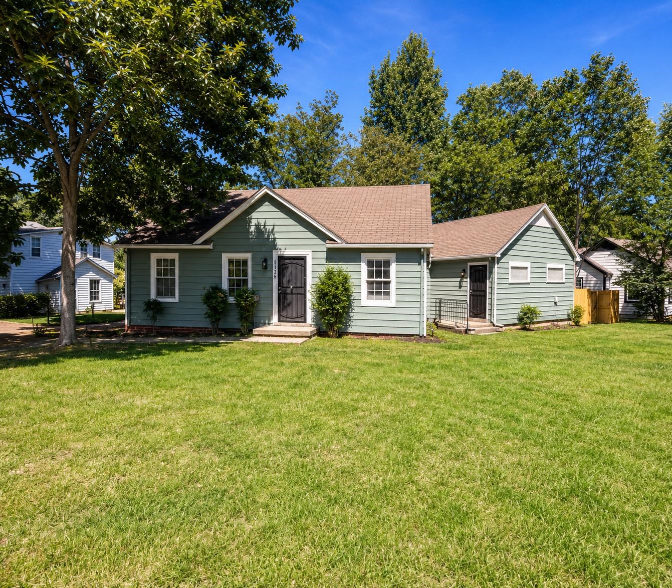 1126 Will Scarlet Rd Property Photo 1