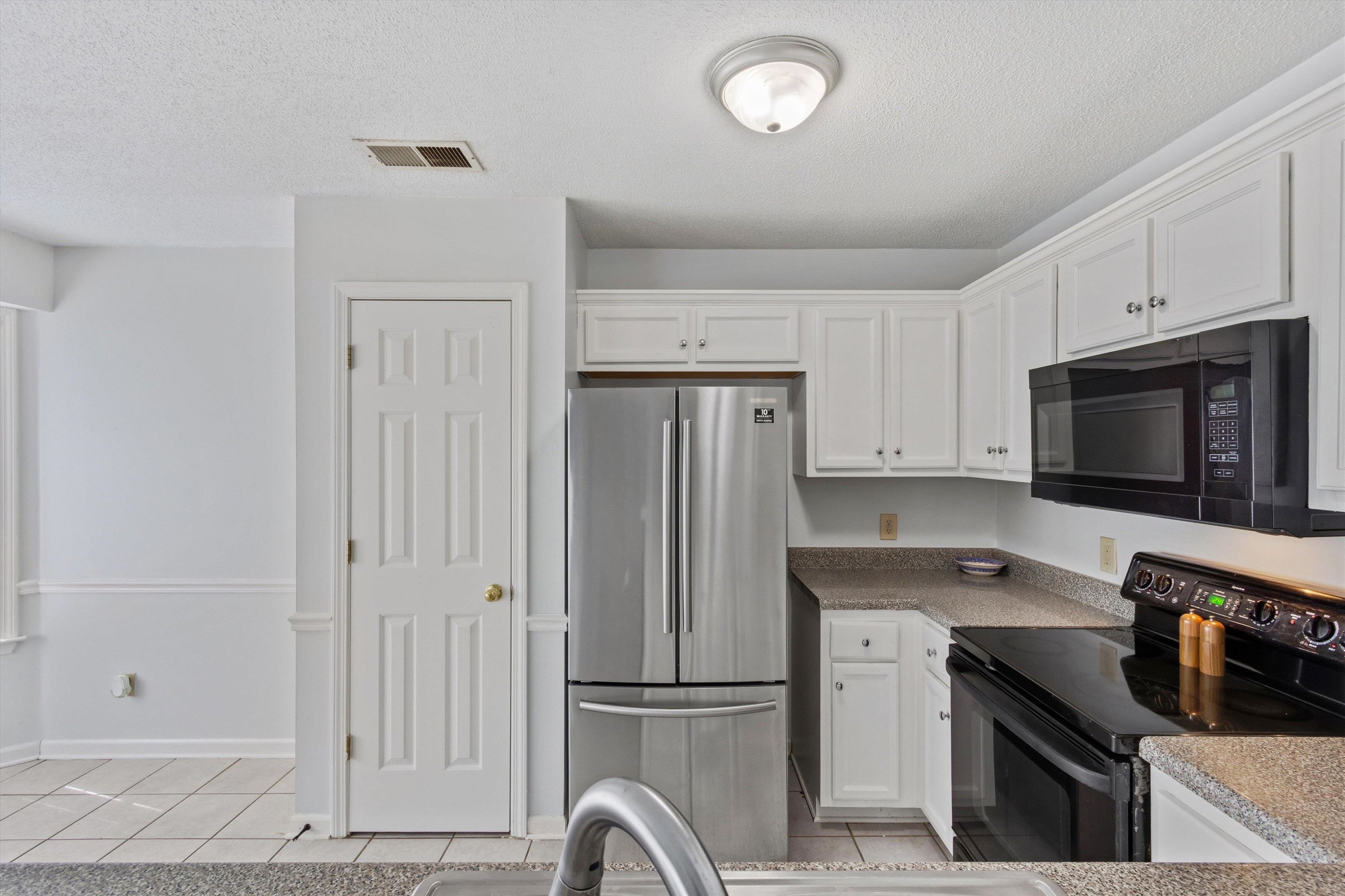 7267 Amberly Way Dr Property Photo 11