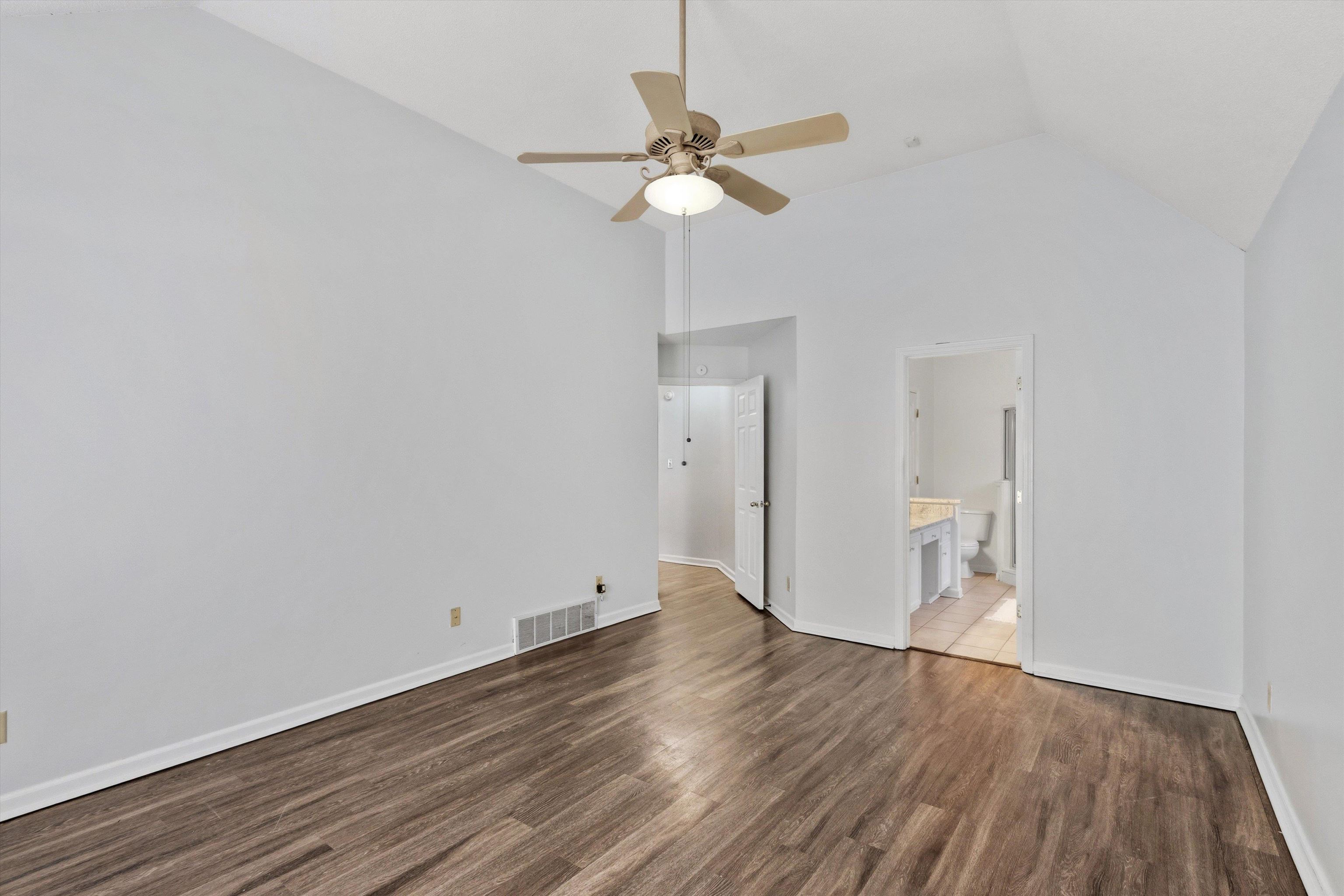 7267 Amberly Way Dr Property Photo 14