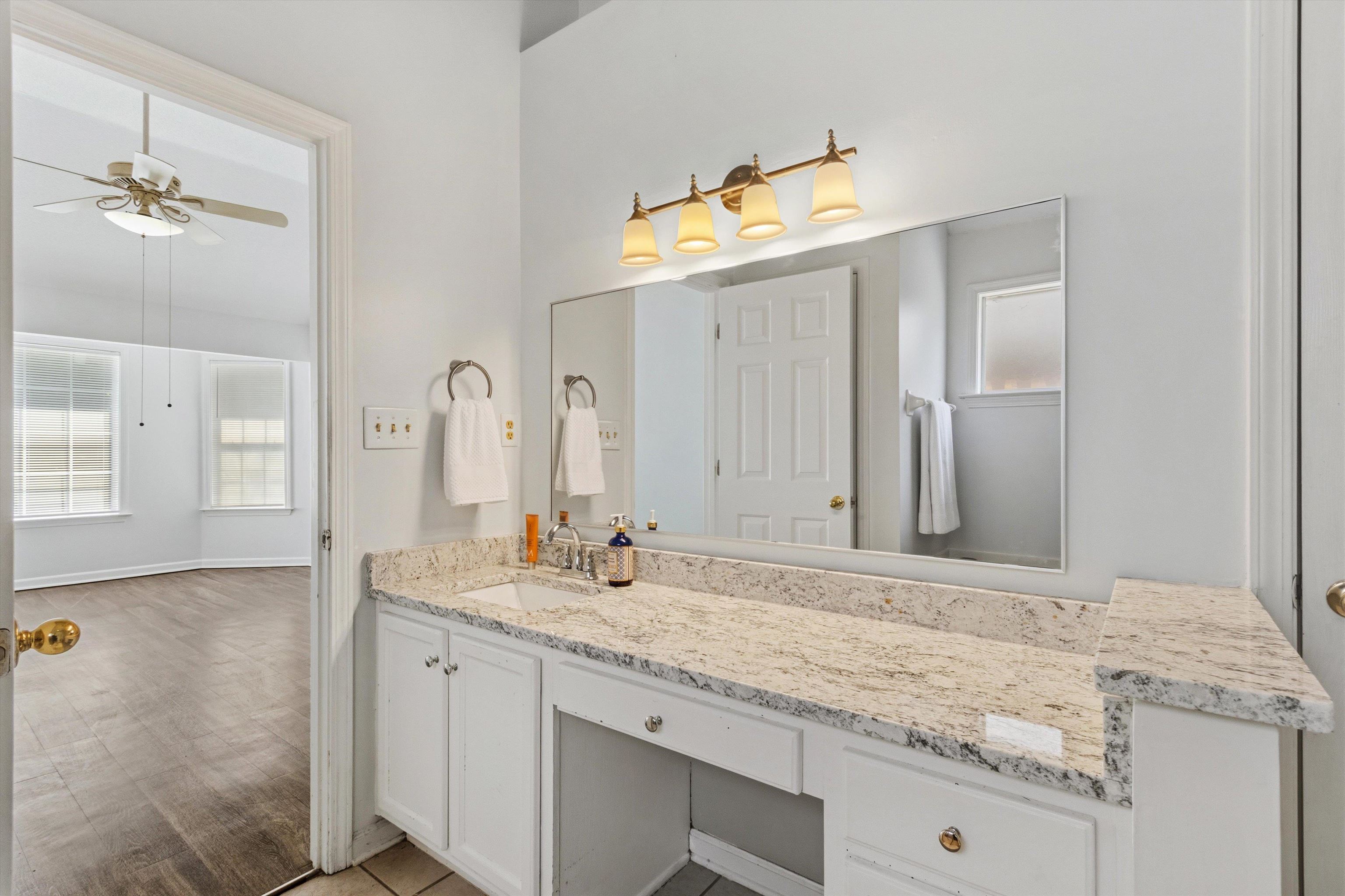 7267 Amberly Way Dr Property Photo 17