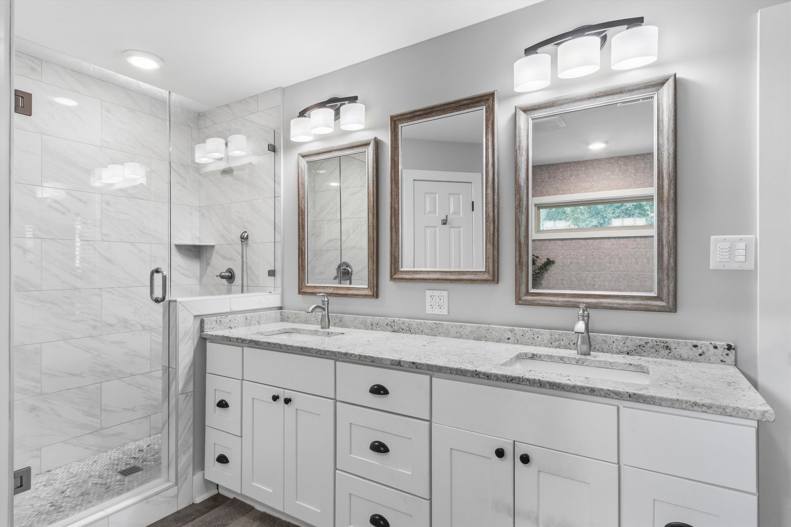 963 Autumn Oaks Cir Property Photo 16