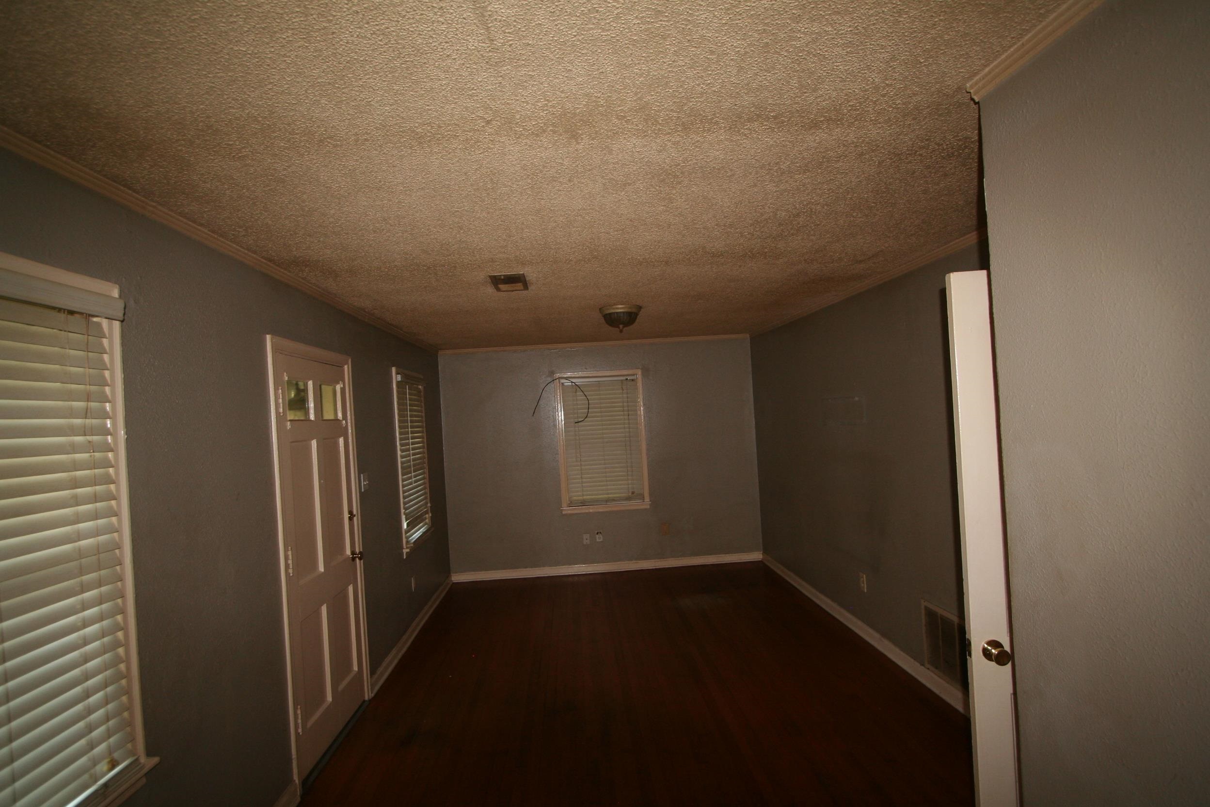 1596 Russwood Rd Property Photo 6