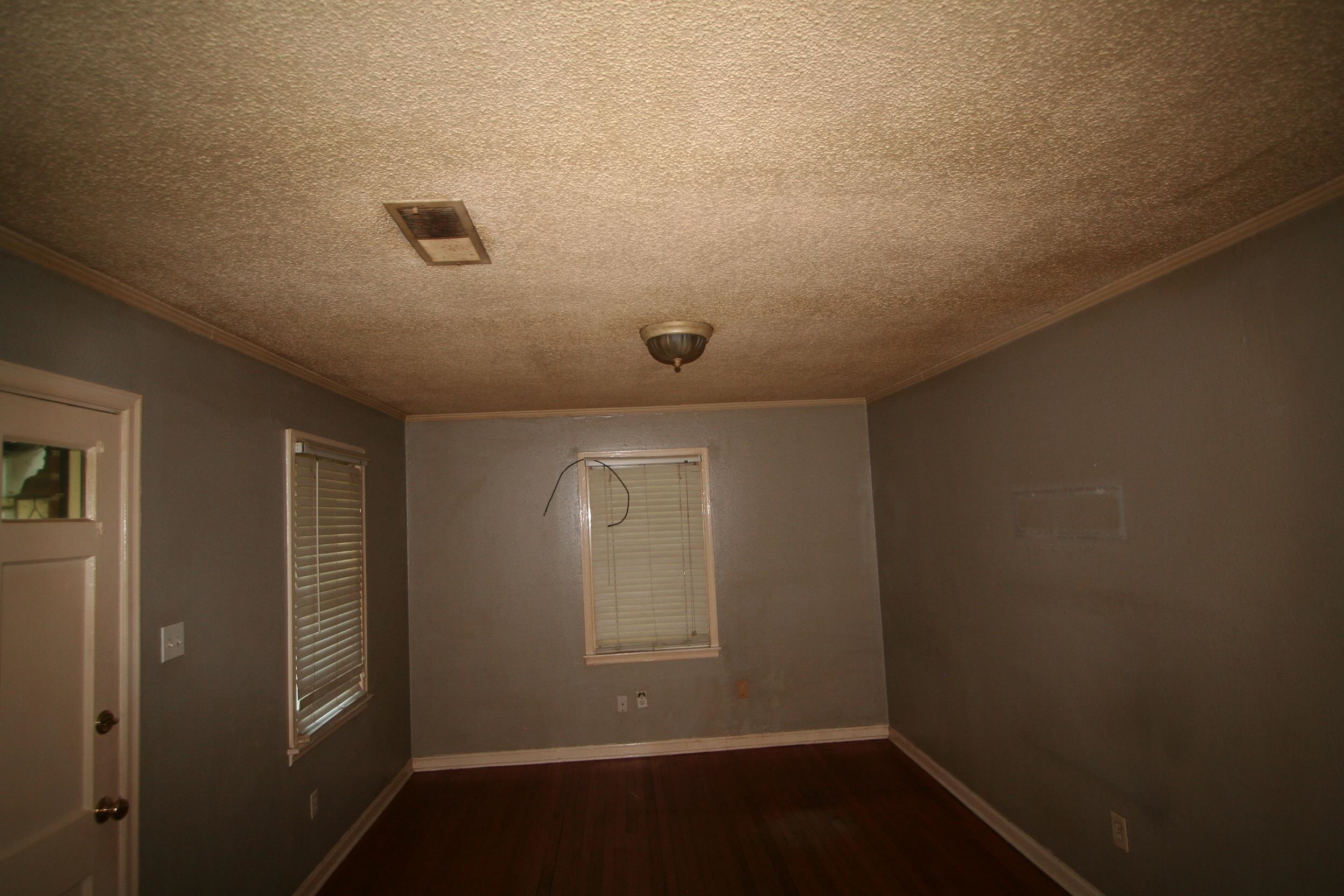1596 Russwood Rd Property Photo 7