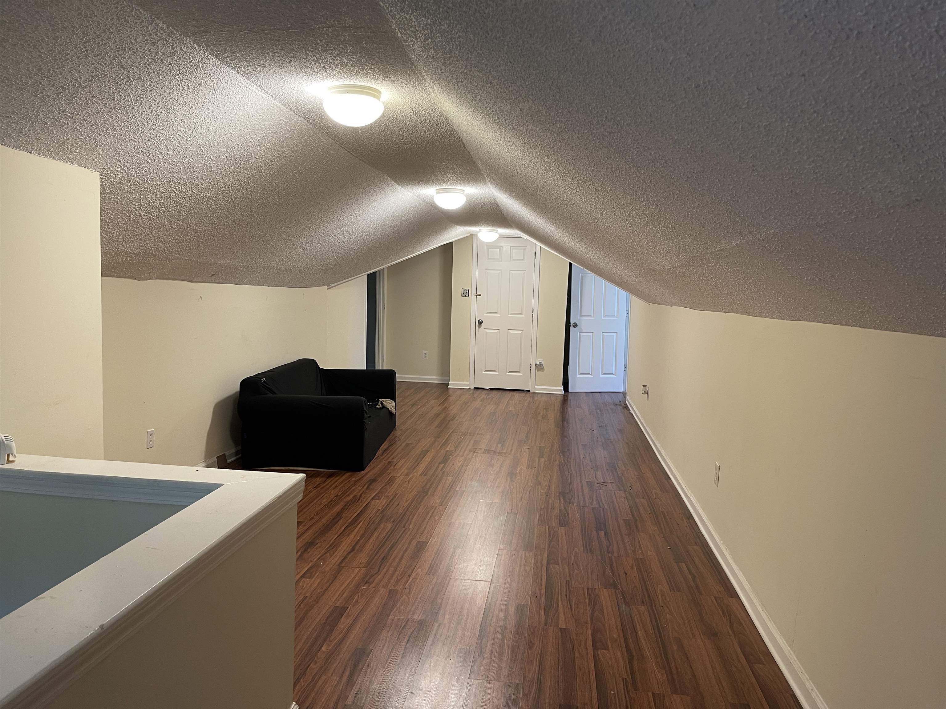 831 N Avalon St Property Photo 15