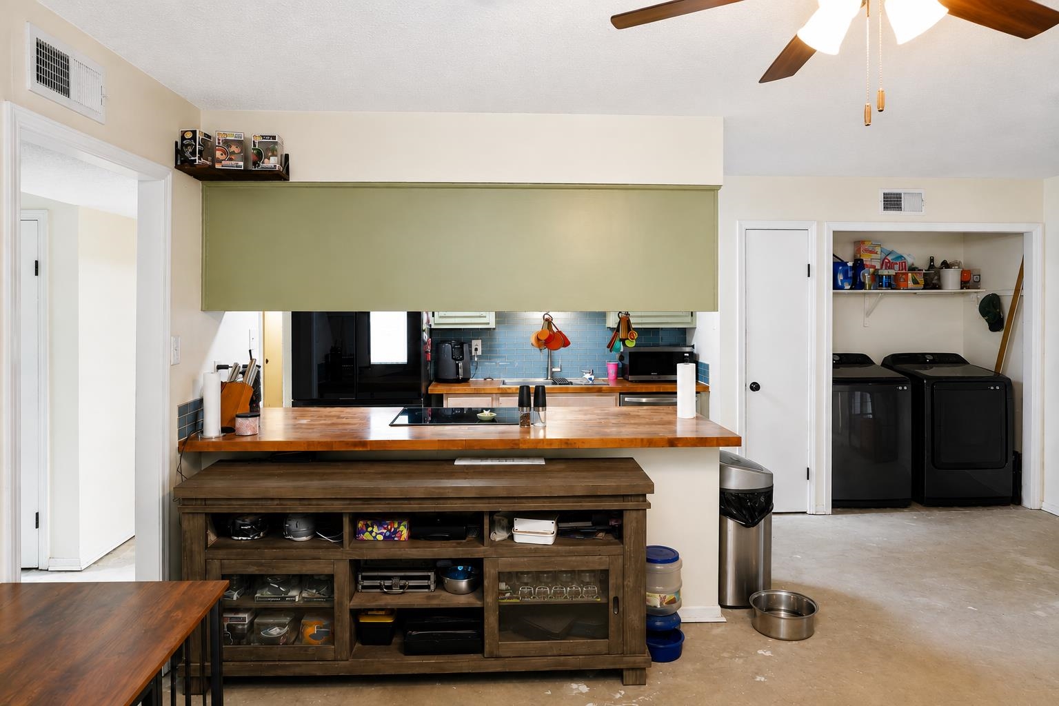 3054 Leeridge Dr Property Photo 3