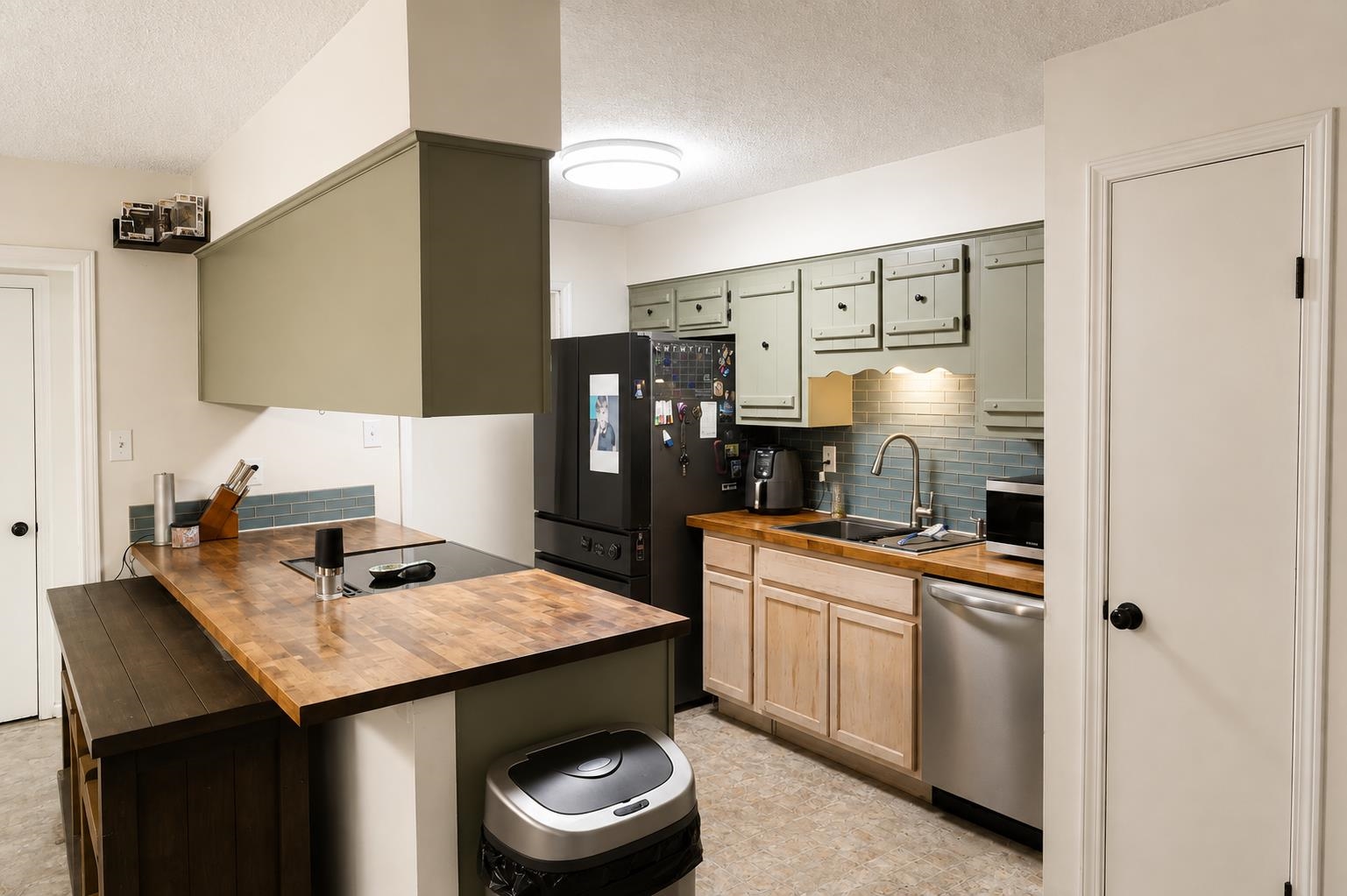 3054 Leeridge Dr Property Photo 4