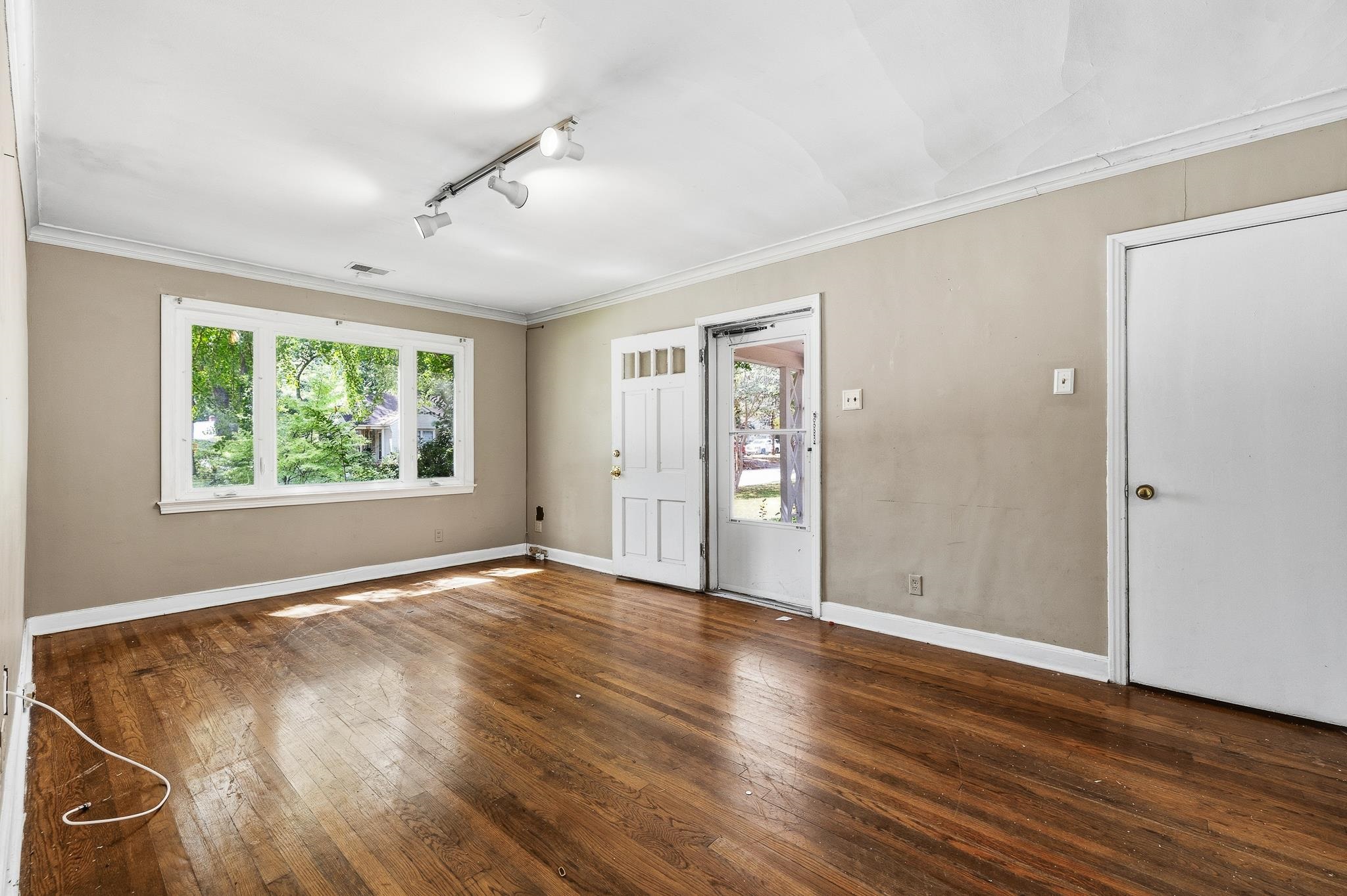 4906 Spottswood Ave Property Photo 4