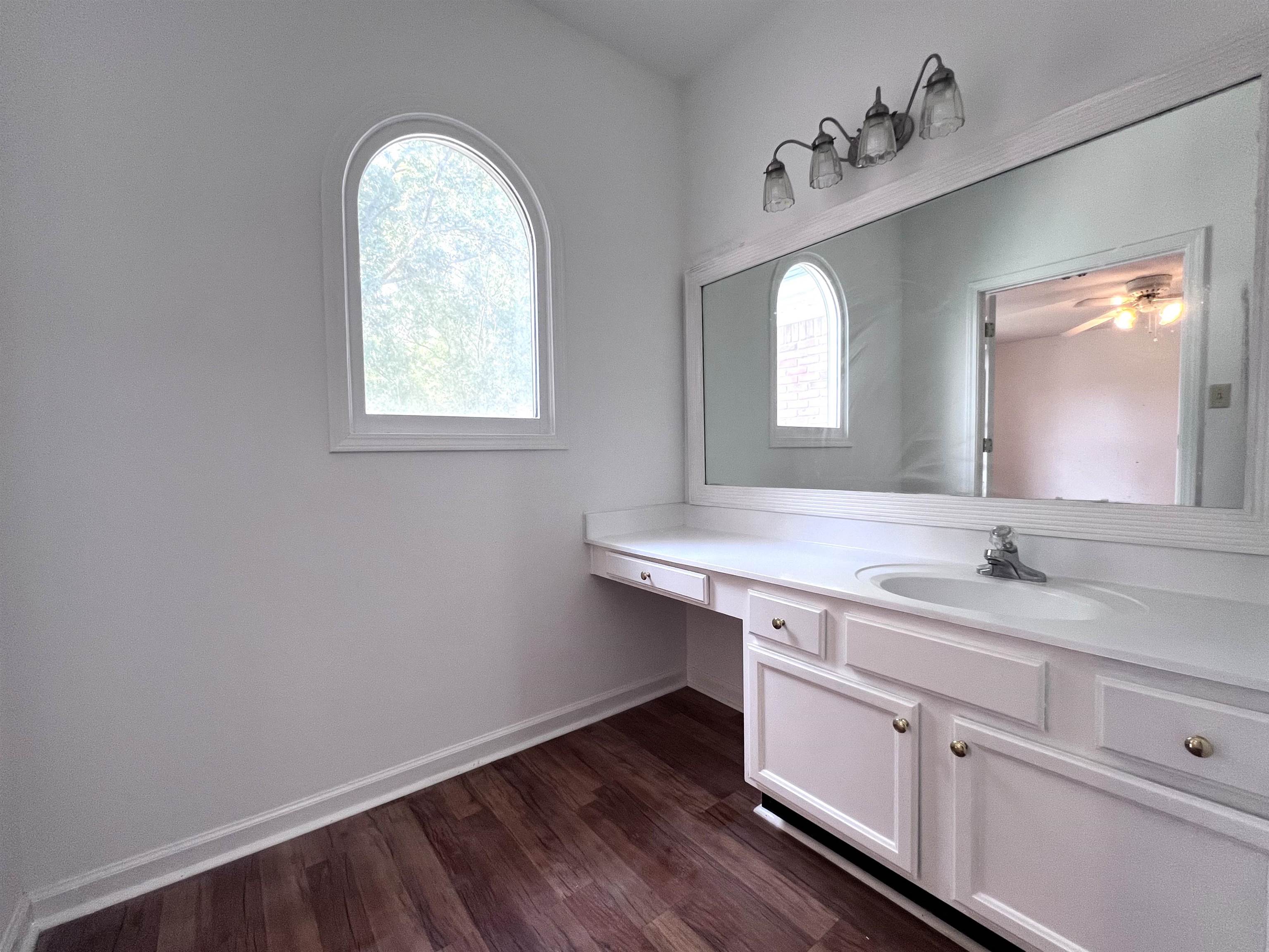 560 Windsor Park Cv Property Photo 19