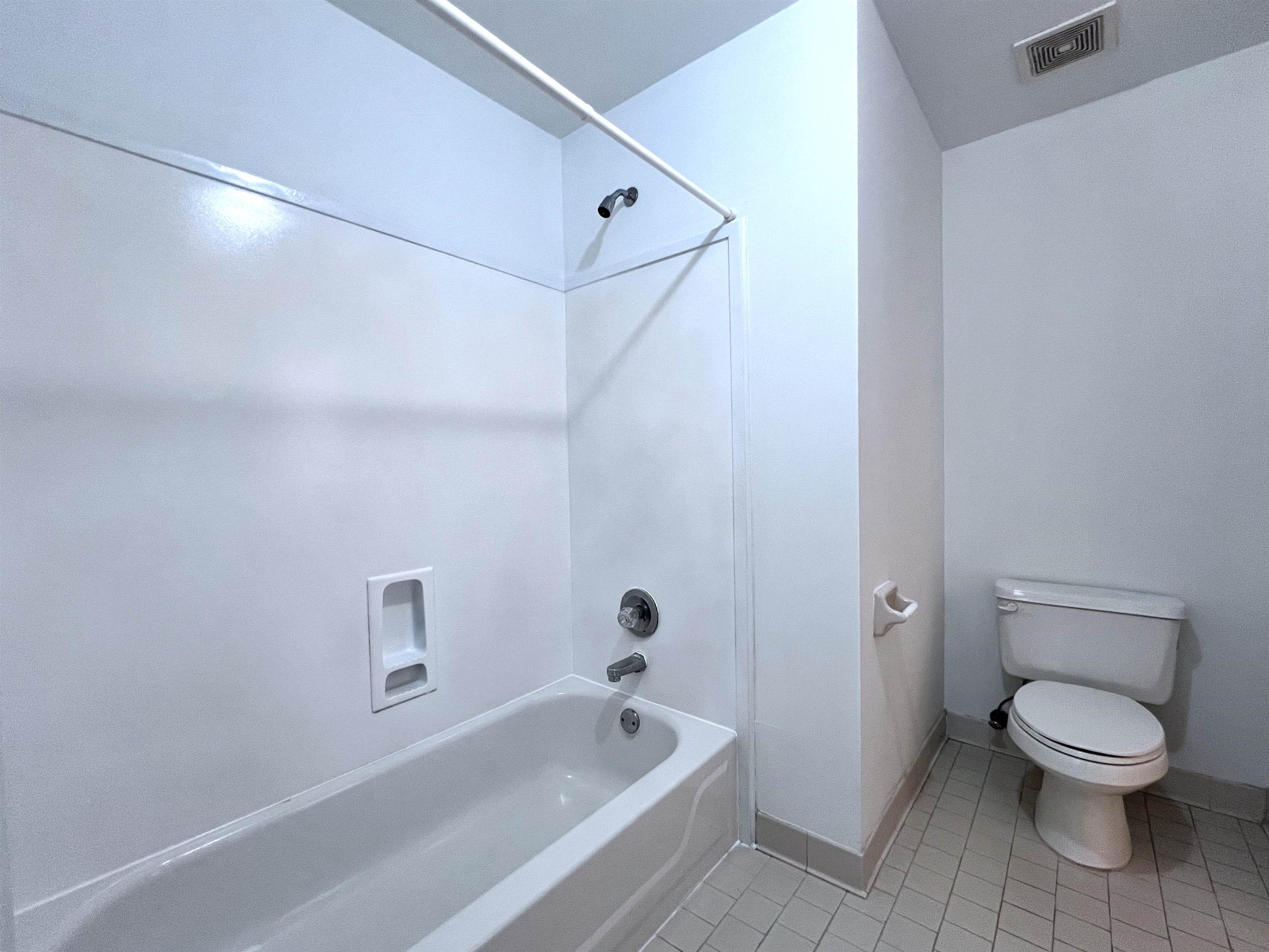560 Windsor Park Cv Property Photo 20