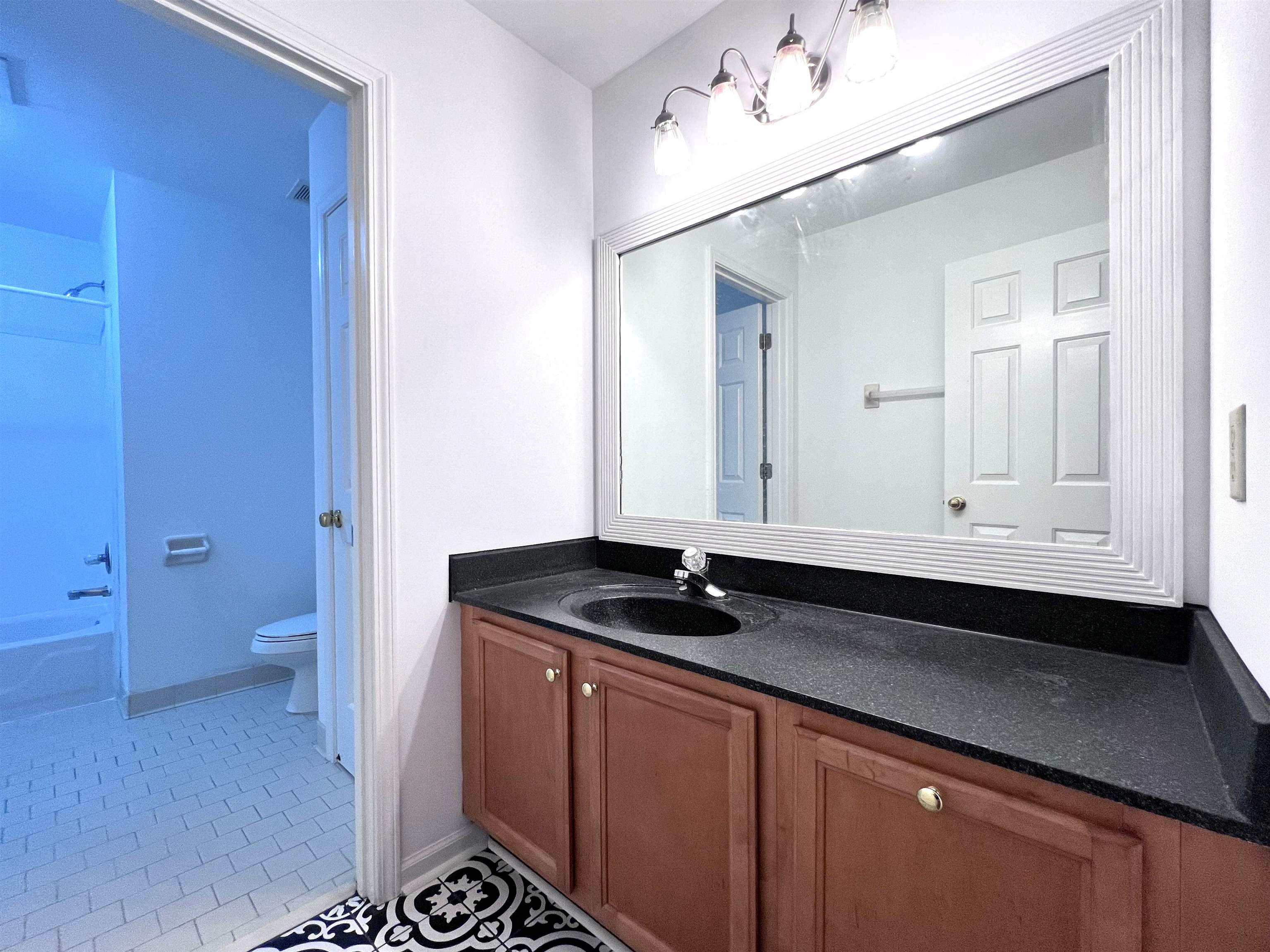 560 Windsor Park Cv Property Photo 21