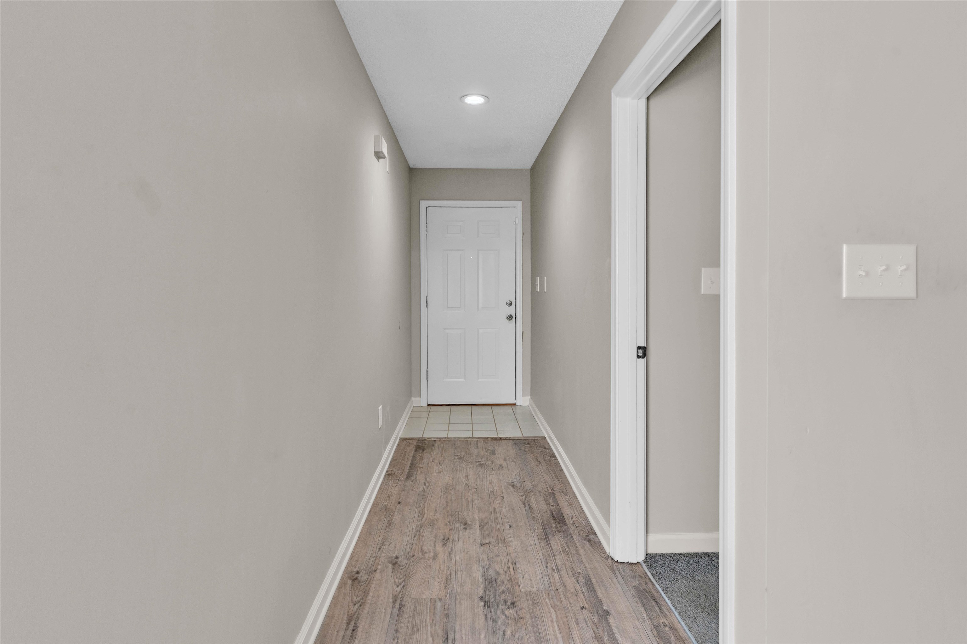 6676 Whitten Pine Dr Property Photo 3