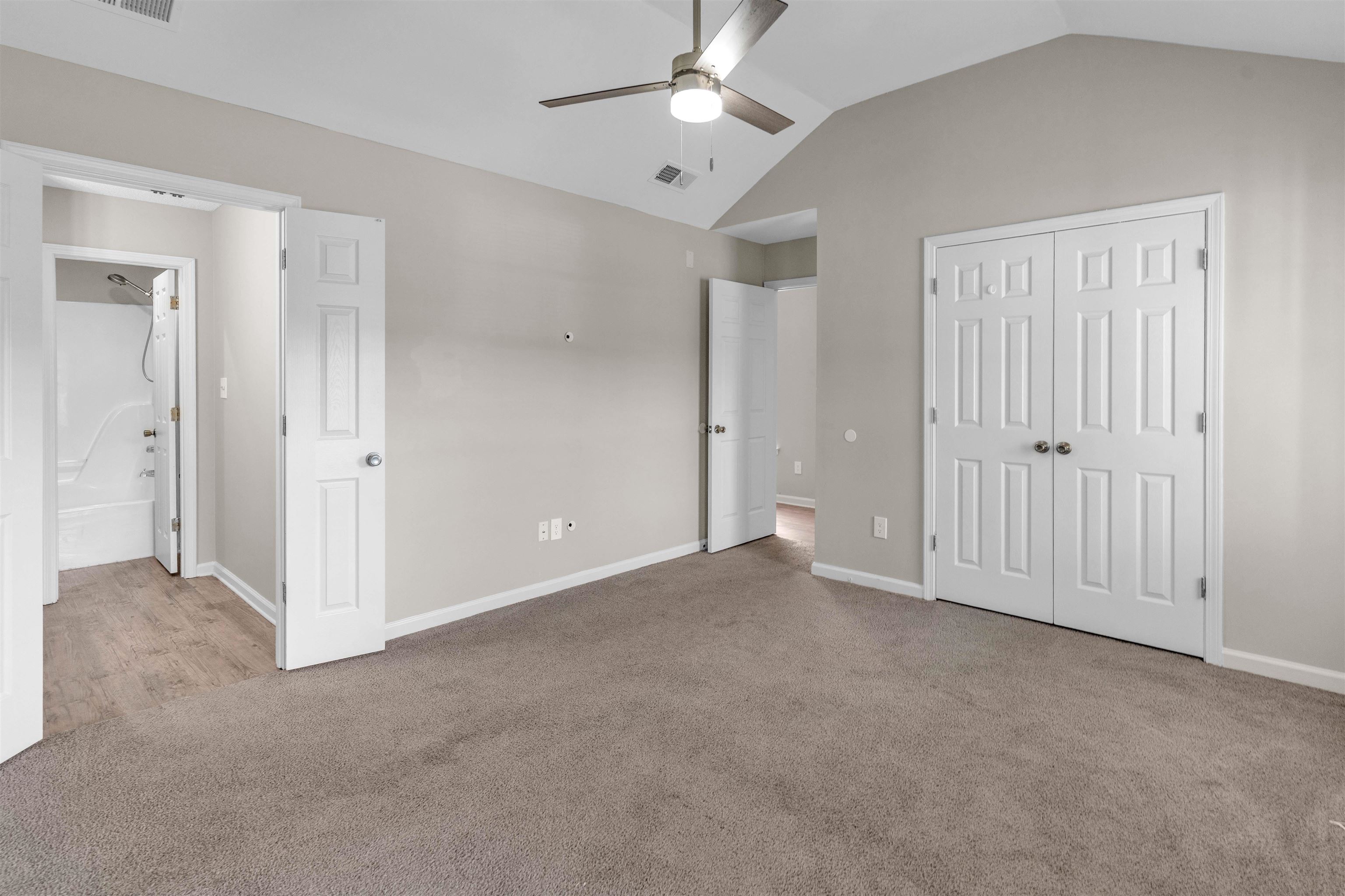 6676 Whitten Pine Dr Property Photo 5