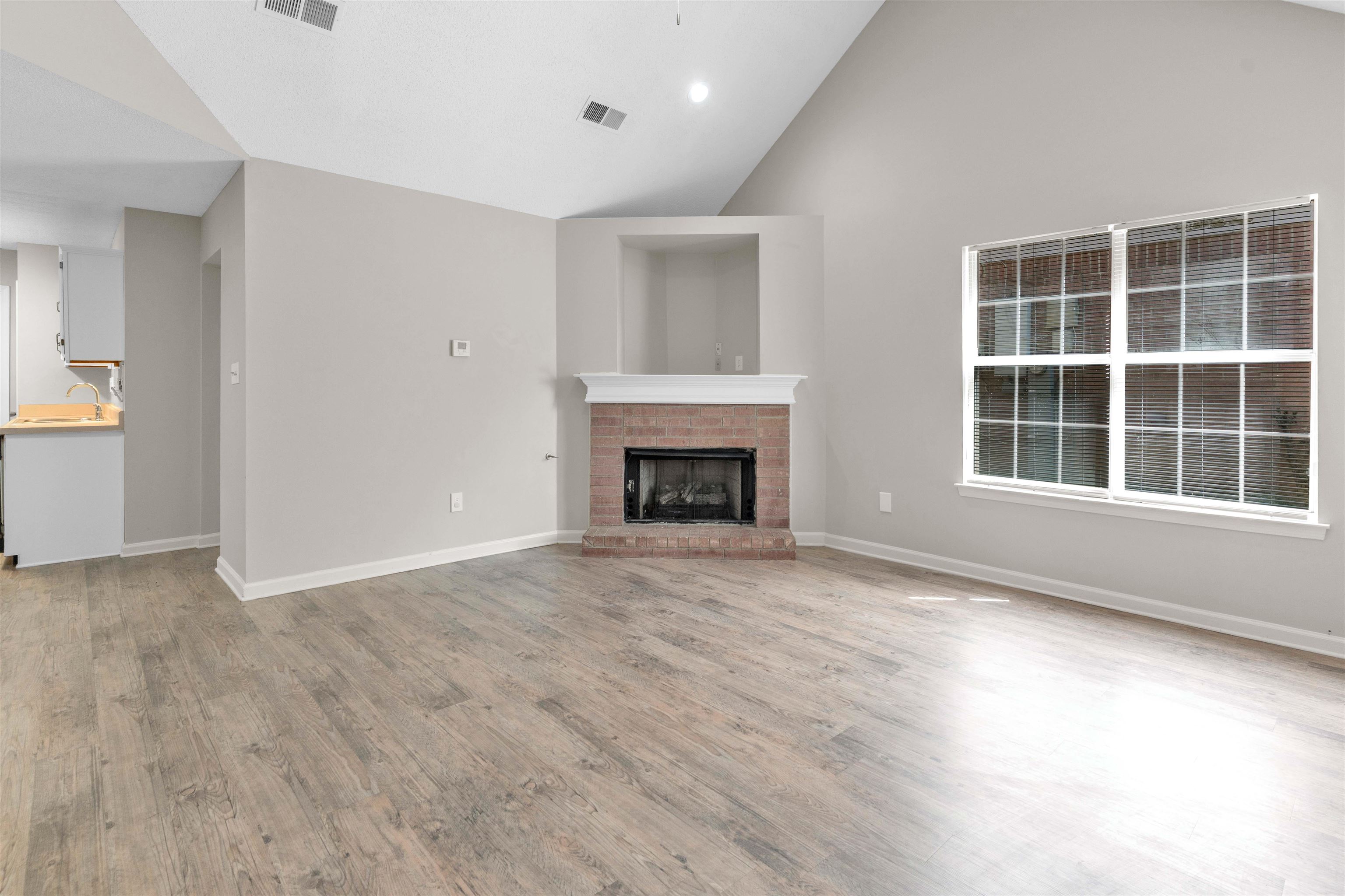 6676 Whitten Pine Dr Property Photo 9