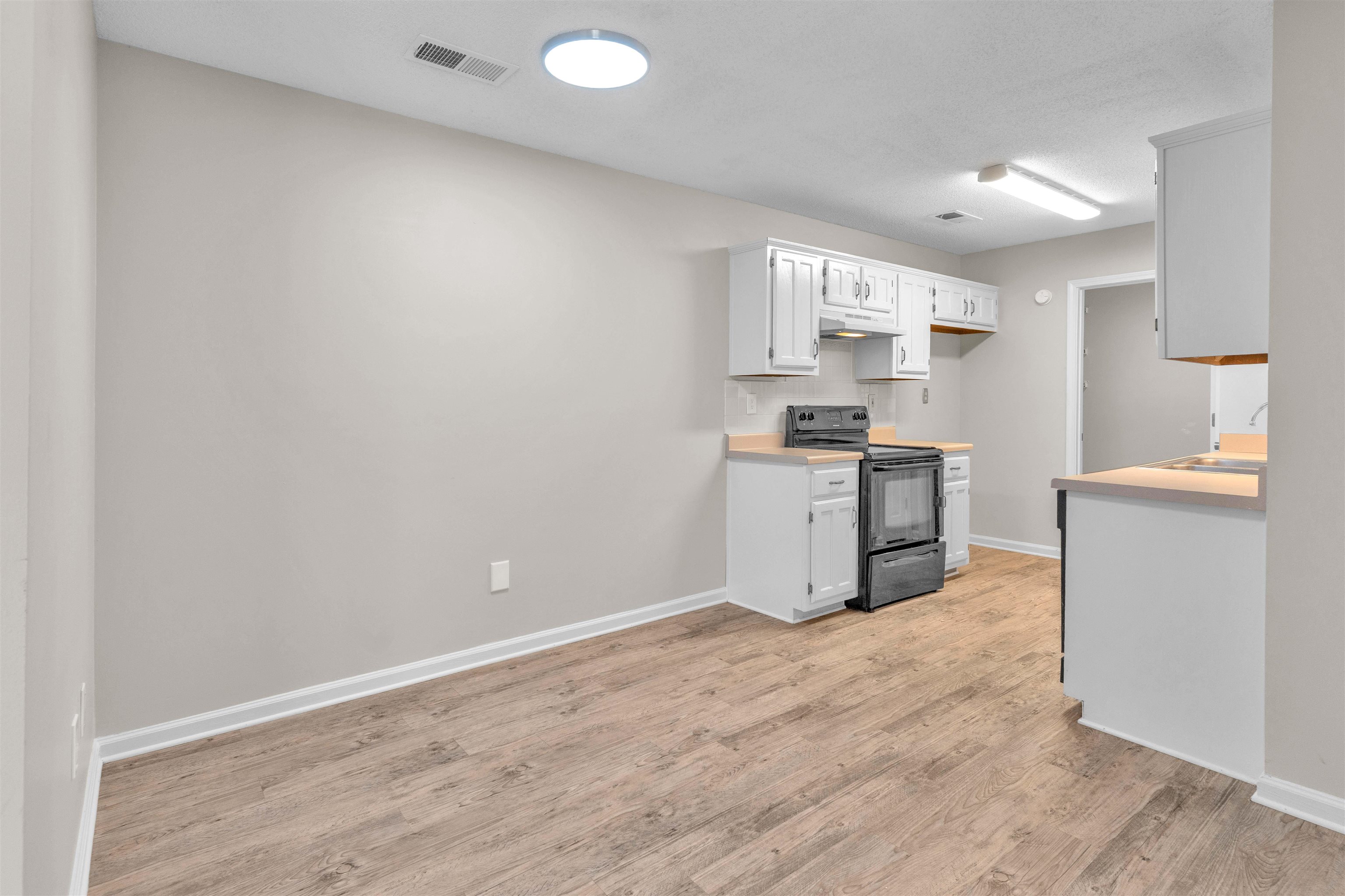 6676 Whitten Pine Dr Property Photo 11