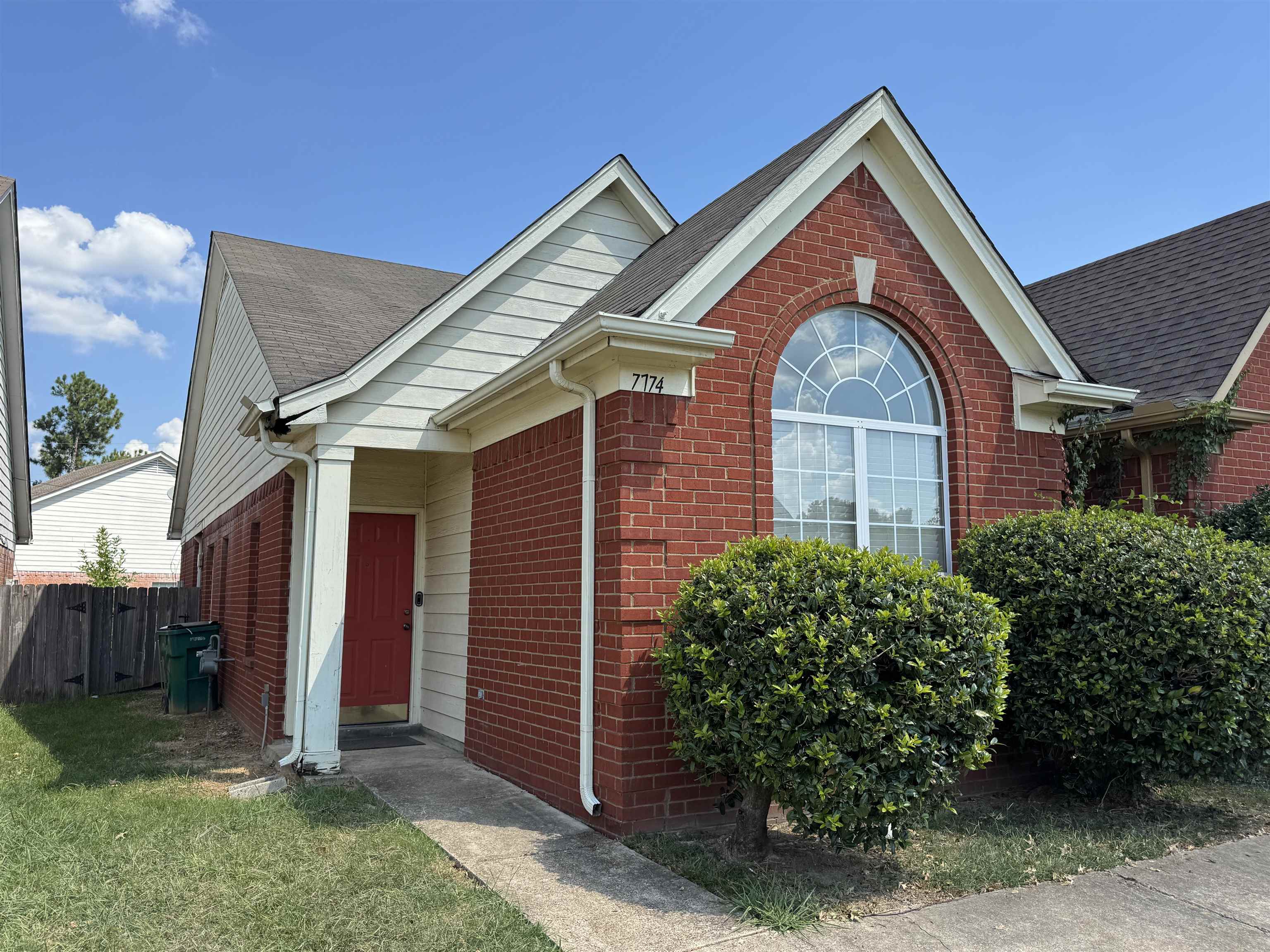 7774 Lipscomb Dr Property Photo 3