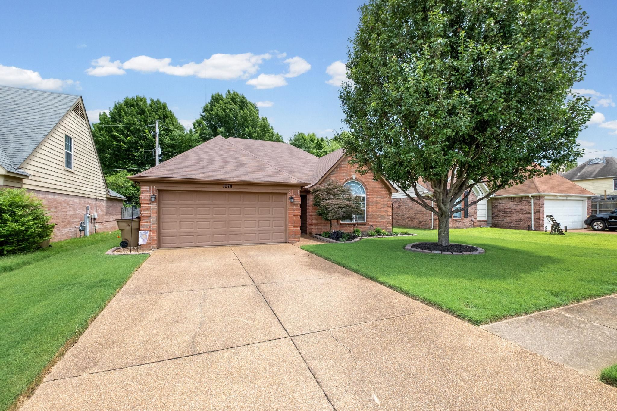 1078 Jessica Lauren Dr Property Photo 3