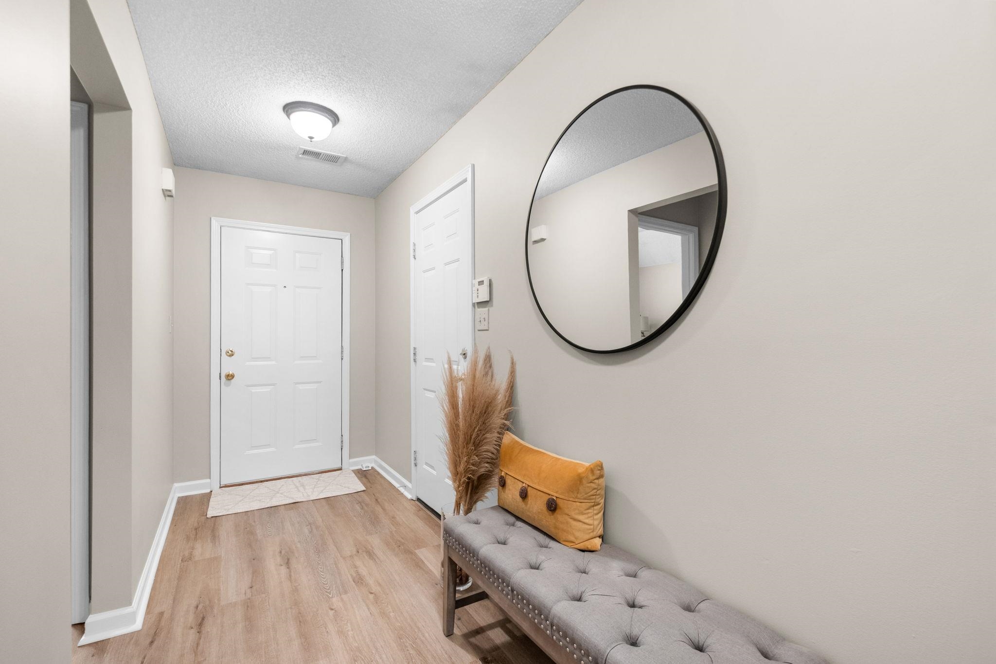 1078 Jessica Lauren Dr Property Photo 4