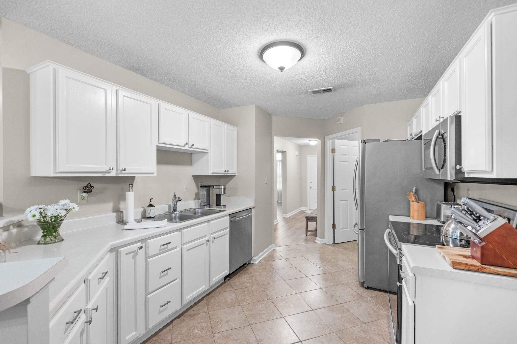 1078 Jessica Lauren Dr Property Photo 13