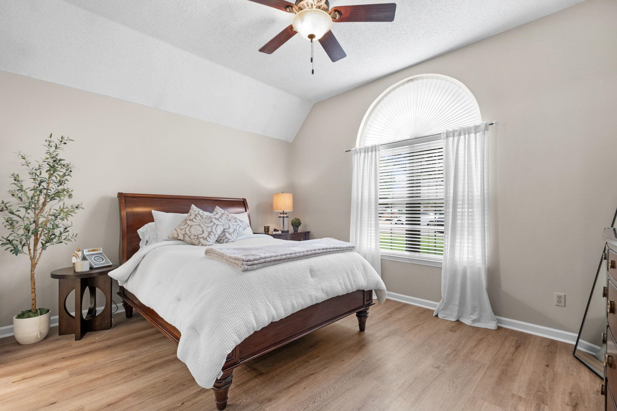 1078 Jessica Lauren Dr Property Photo 14