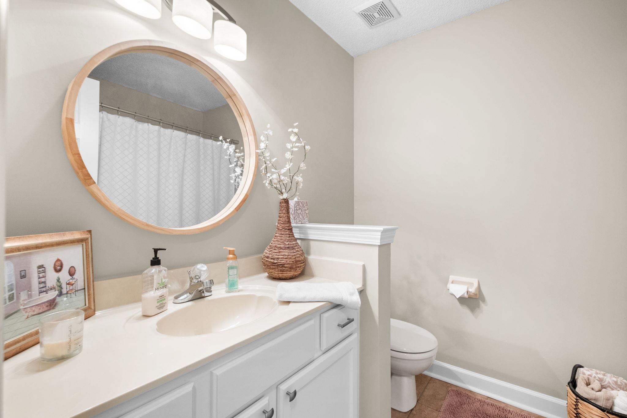 1078 Jessica Lauren Dr Property Photo 19