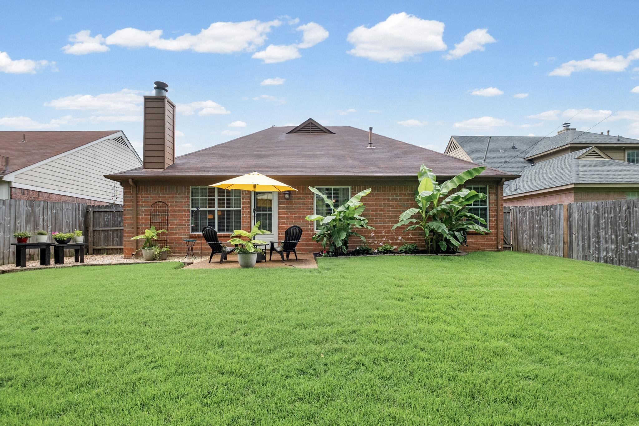 1078 Jessica Lauren Dr Property Photo 22