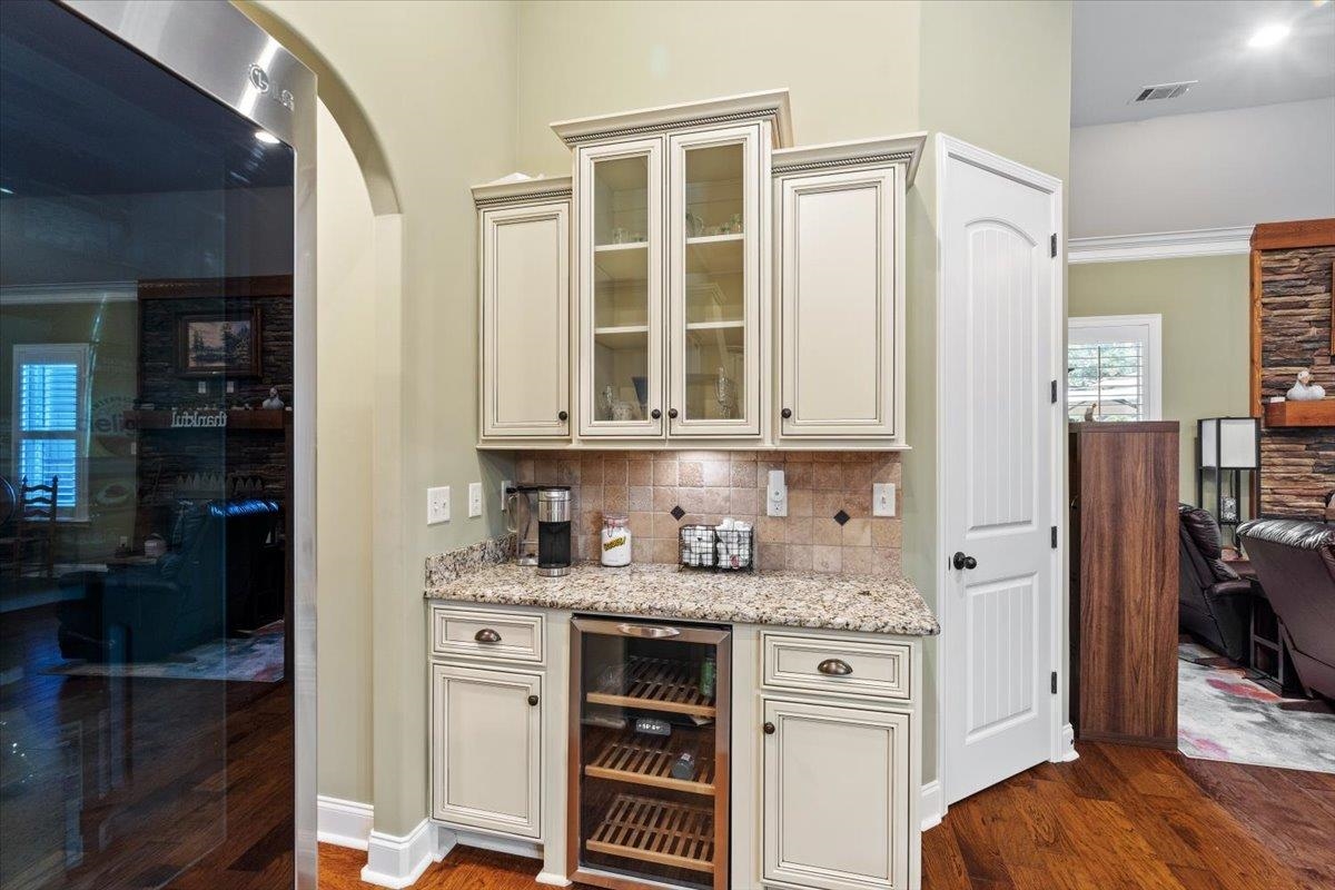 210 Saunders Creek Cir Property Photo 7