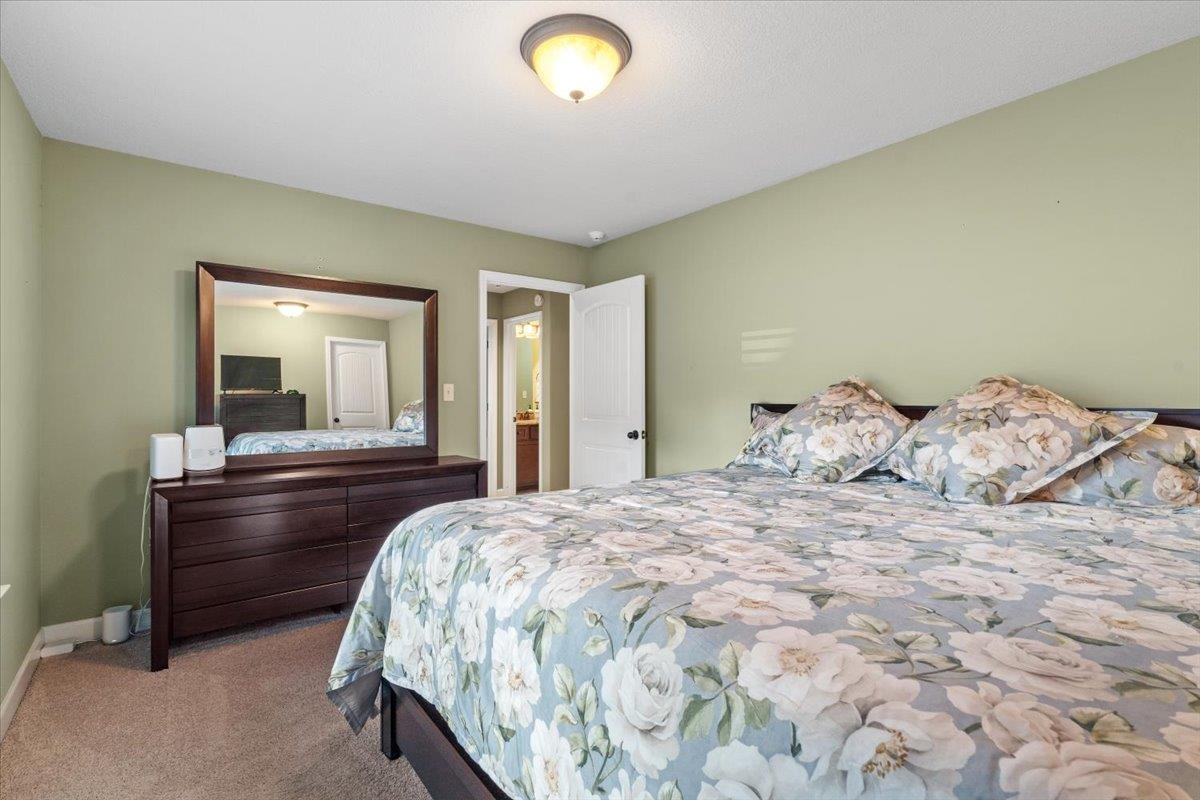 210 Saunders Creek Cir Property Photo 26