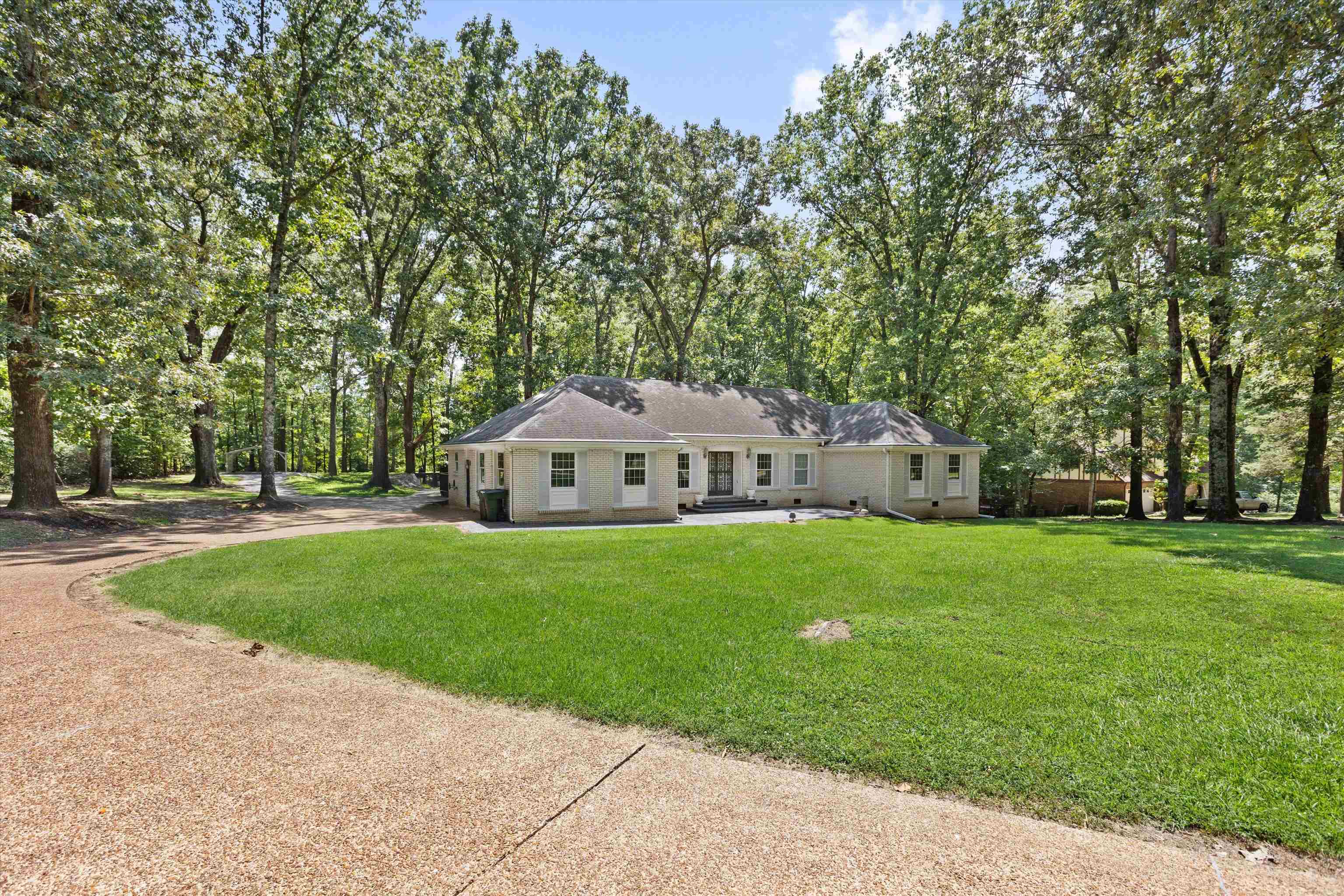 8425 Bon Lin Dr Property Photo 3